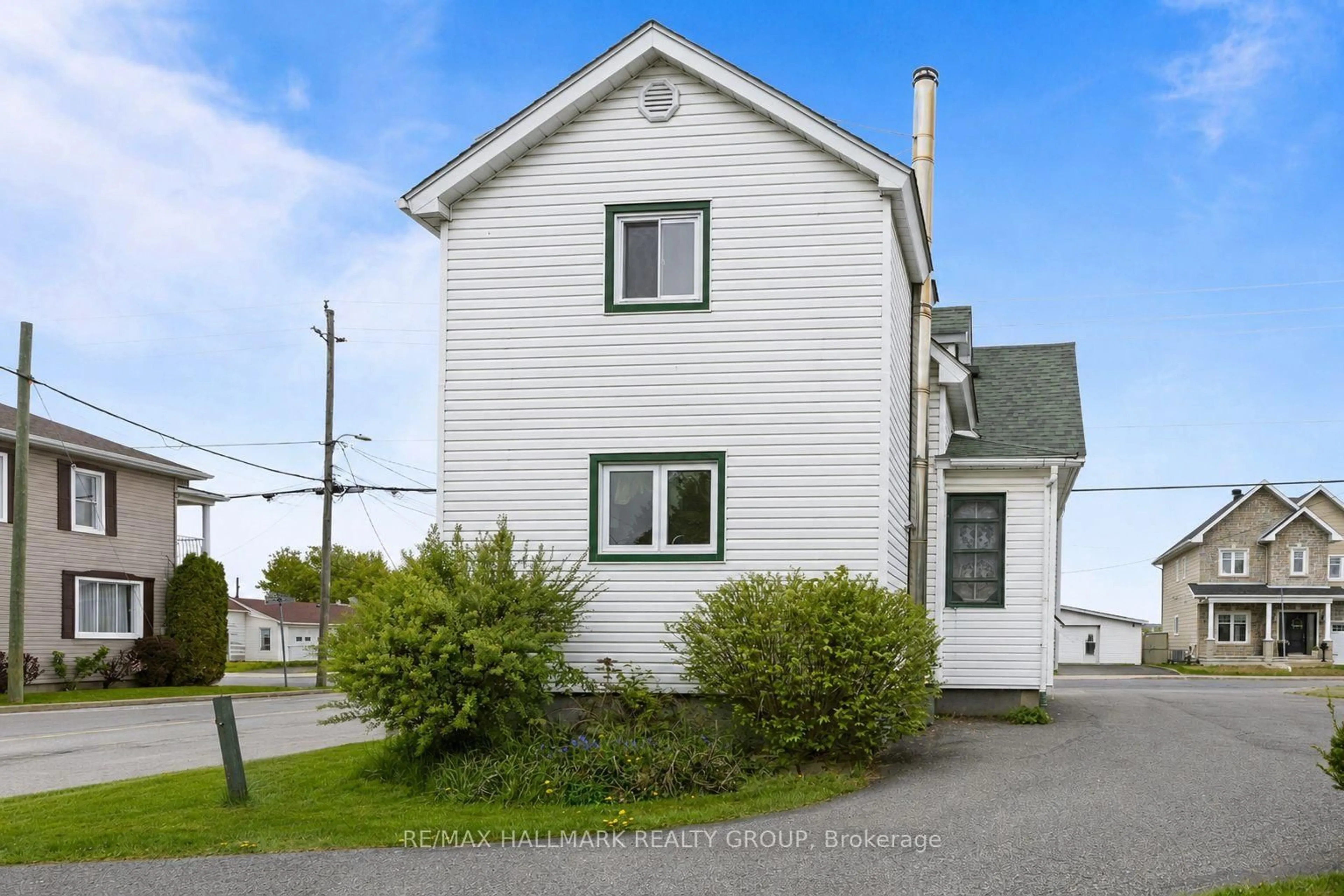 Unknown for 1274 Main St, Hawkesbury Ontario K6A 1C4