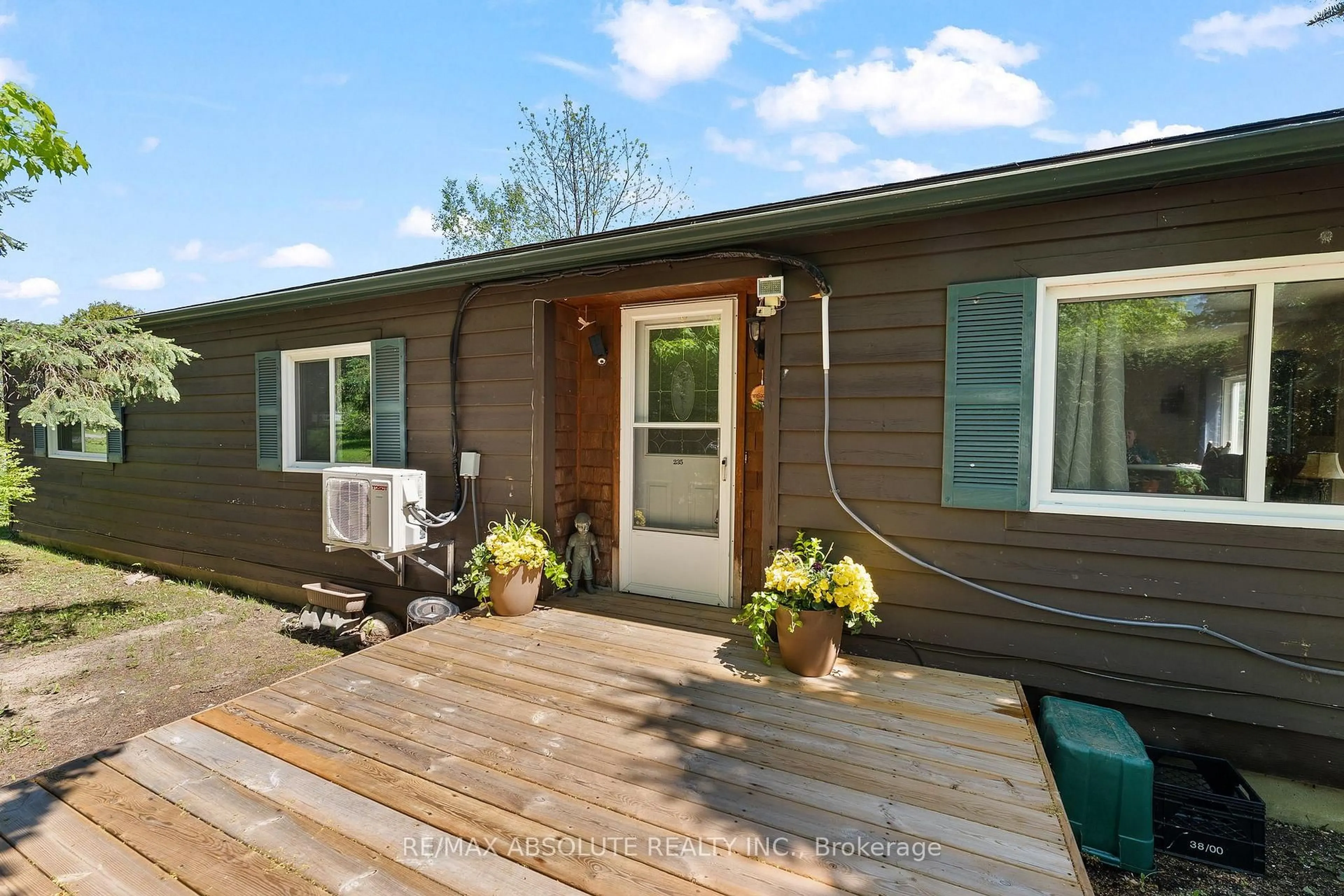 Unknown for 235 Poole St, Arnprior Ontario K7S 1J1
