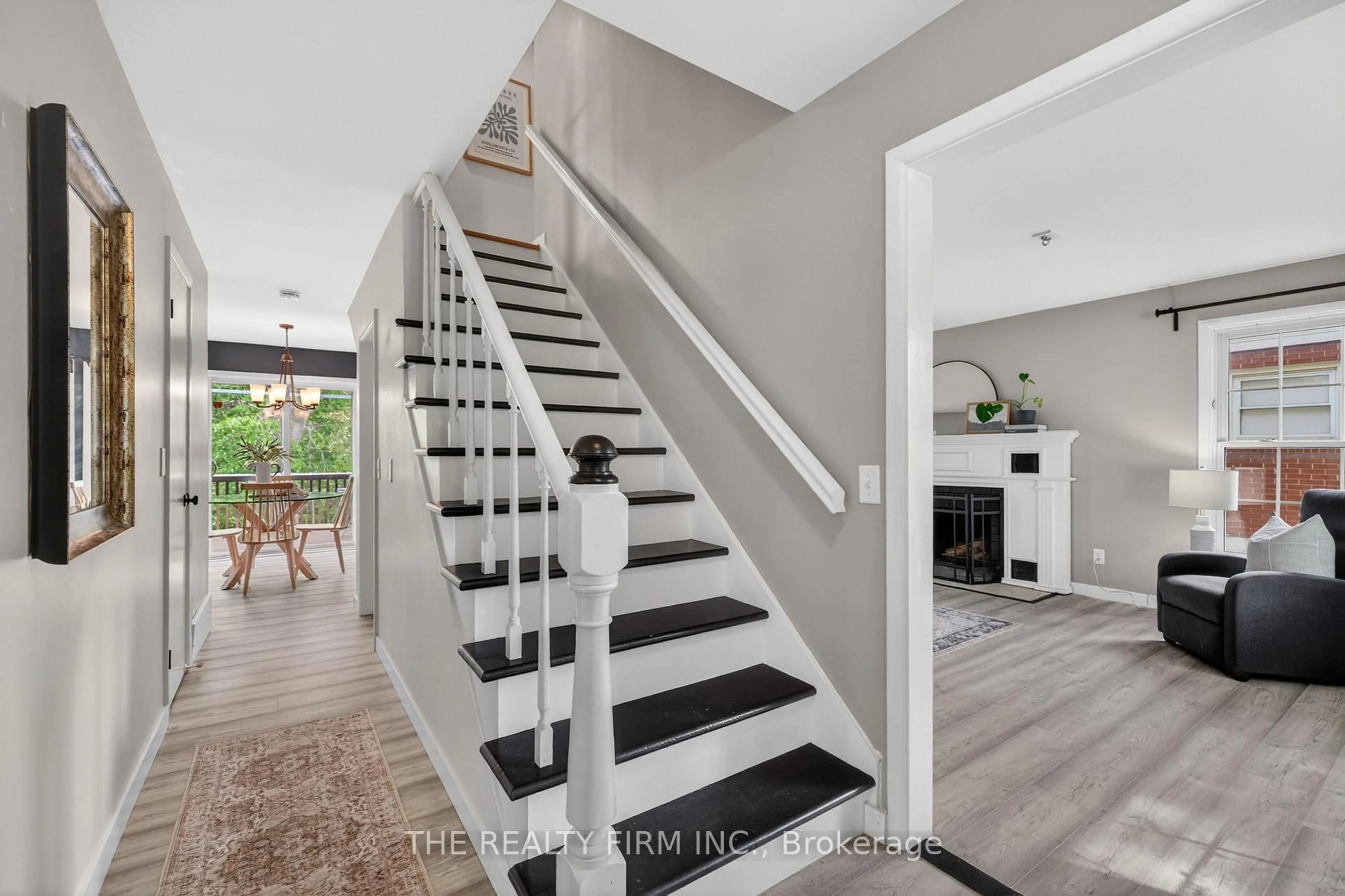 Unknown for 293 Carrie St, Strathroy-Caradoc Ontario N7G 3C9