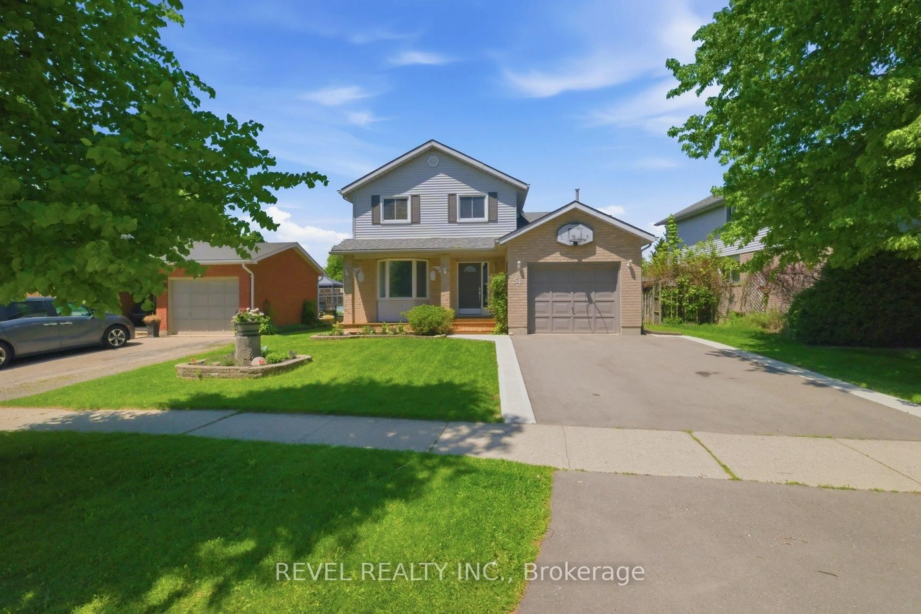 A pic from outside/outdoor area/front of a property/back of a property/a pic from drone, street for 54 Gillin Rd, Brantford Ontario N3P 1X2