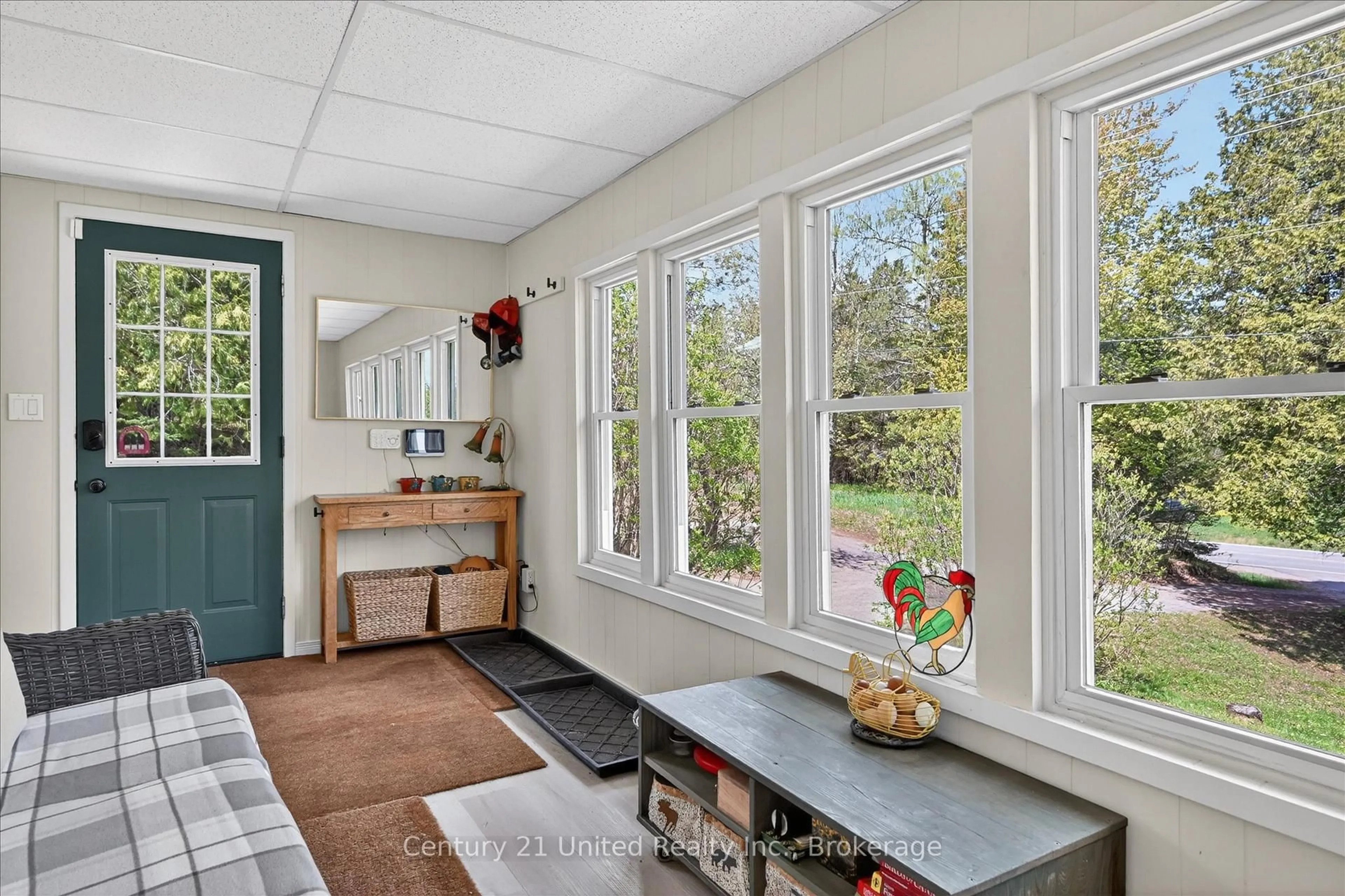 Indoor entryway for 4091 Hwy 620, Coe Hill Ontario K0L 1P0