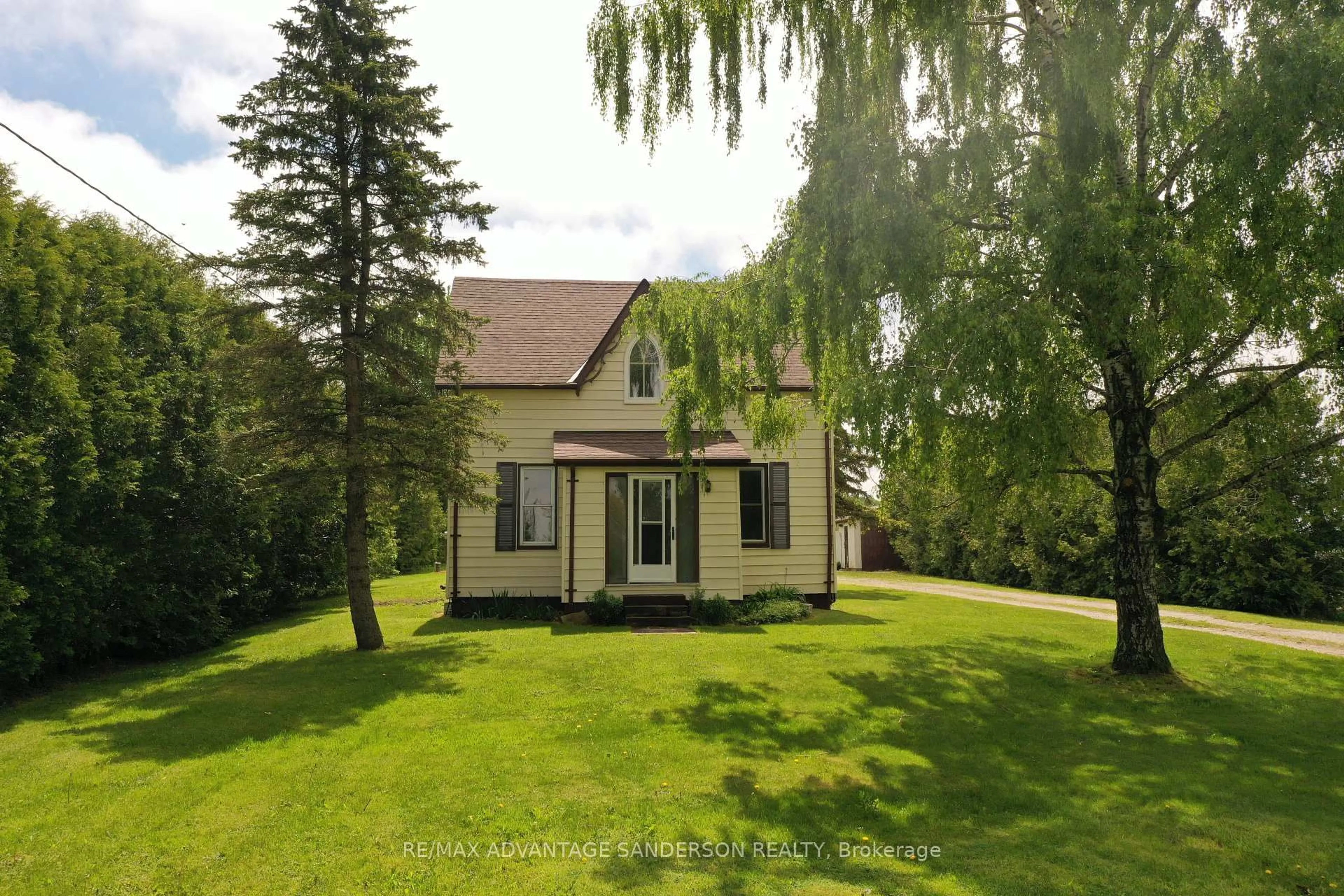 A pic from outside/outdoor area/front of a property/back of a property/a pic from drone, street for 11065 Sinclair Dr, Middlesex Centre Ontario N0M 2A0