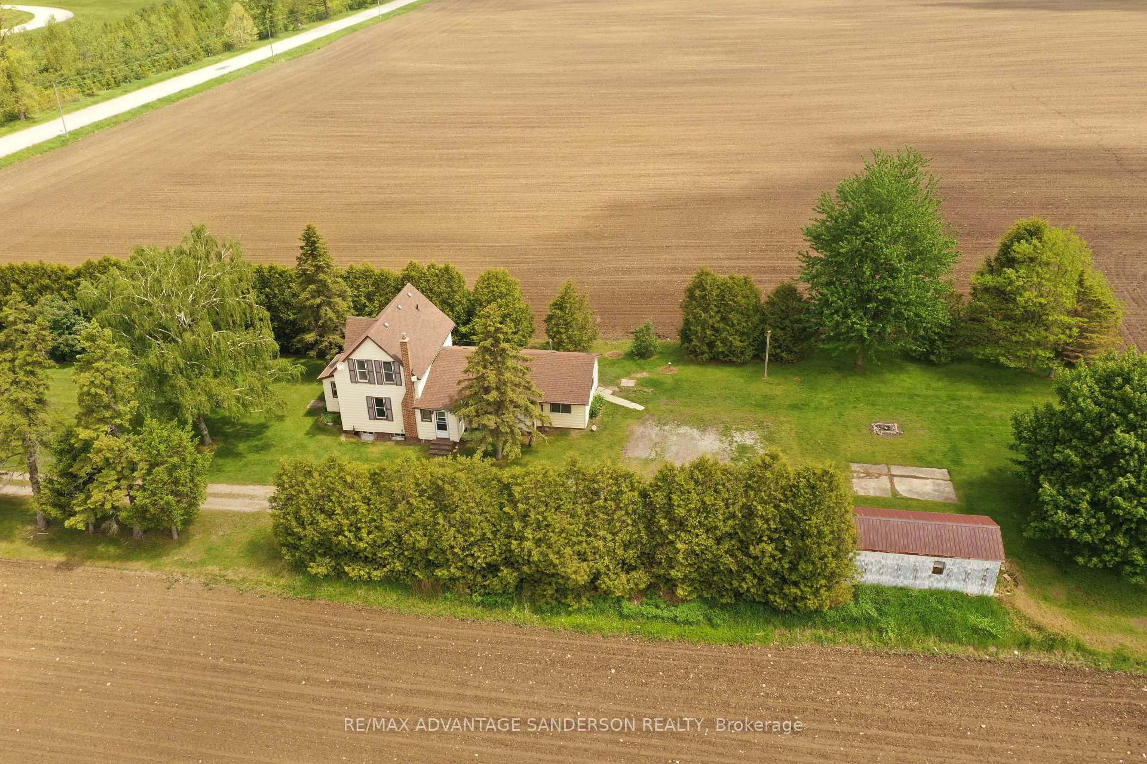 A pic from outside/outdoor area/front of a property/back of a property/a pic from drone, unknown for 11065 Sinclair Dr, Middlesex Centre Ontario N0M 2A0