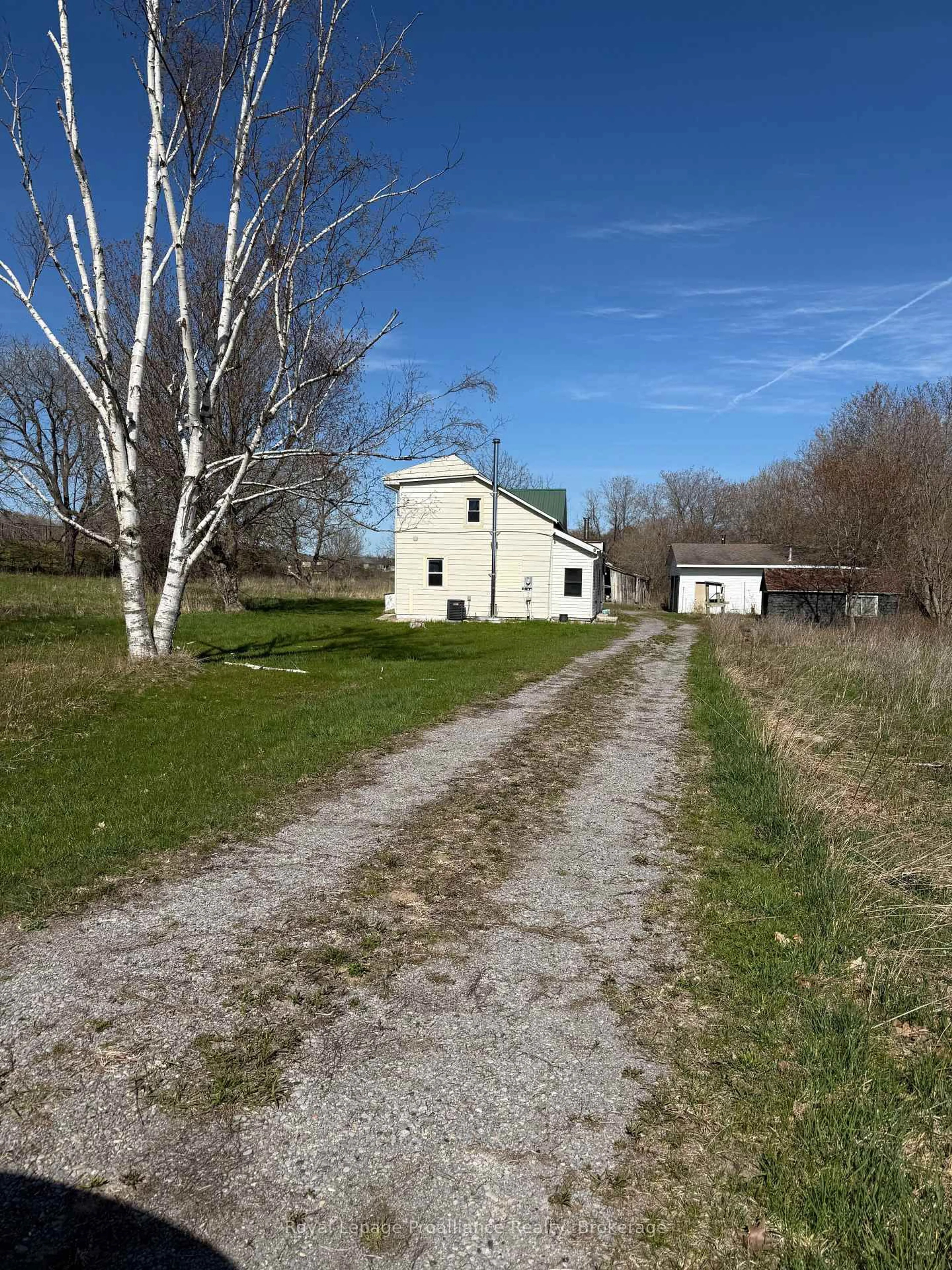 A pic from outside/outdoor area/front of a property/back of a property/a pic from drone, street for 303 Brimley Rd, Alnwick/Haldimand Ontario K0K 2G0