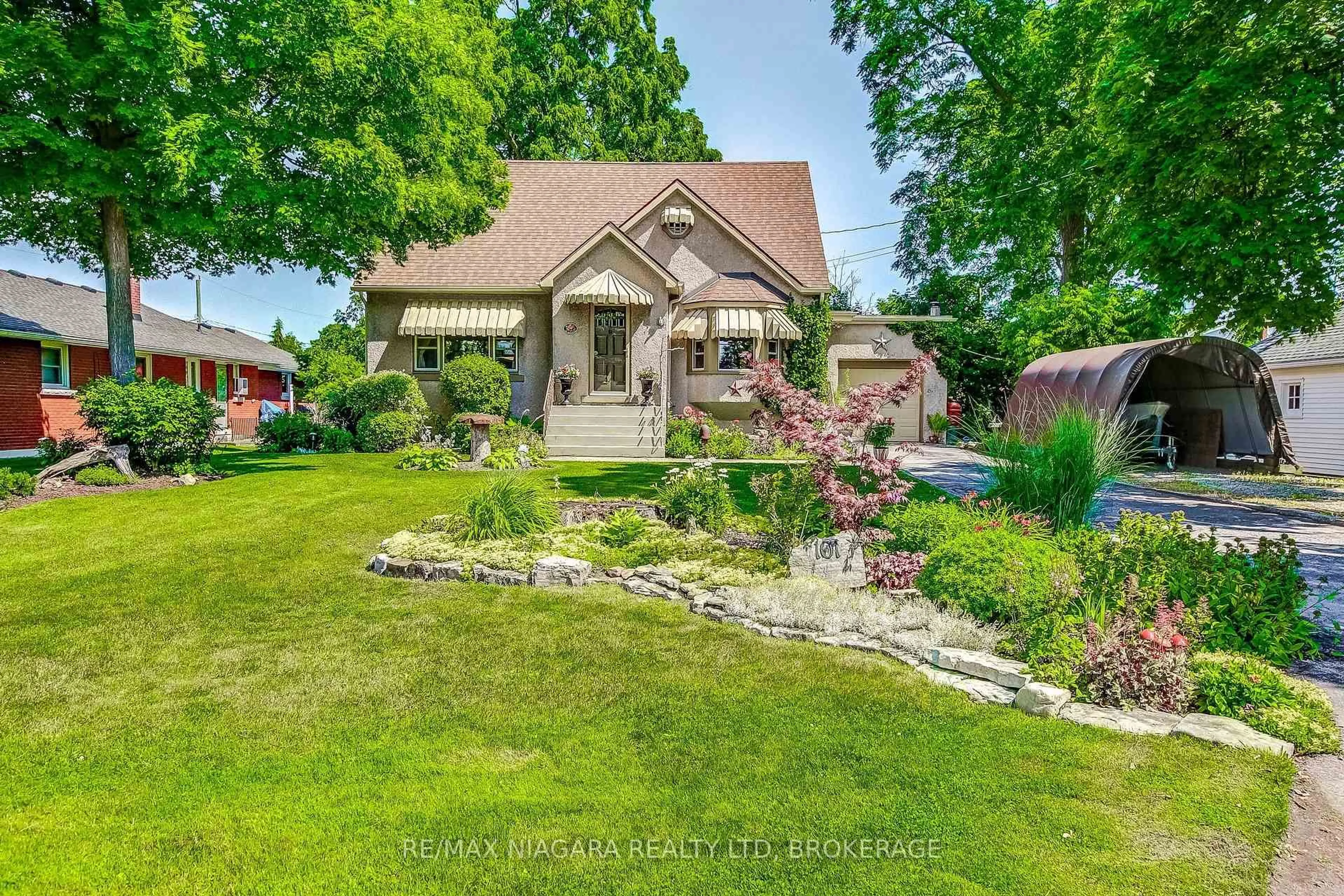 Home with brick exterior material, street for 101 Division St, Port Colborne Ontario L3K 3B5