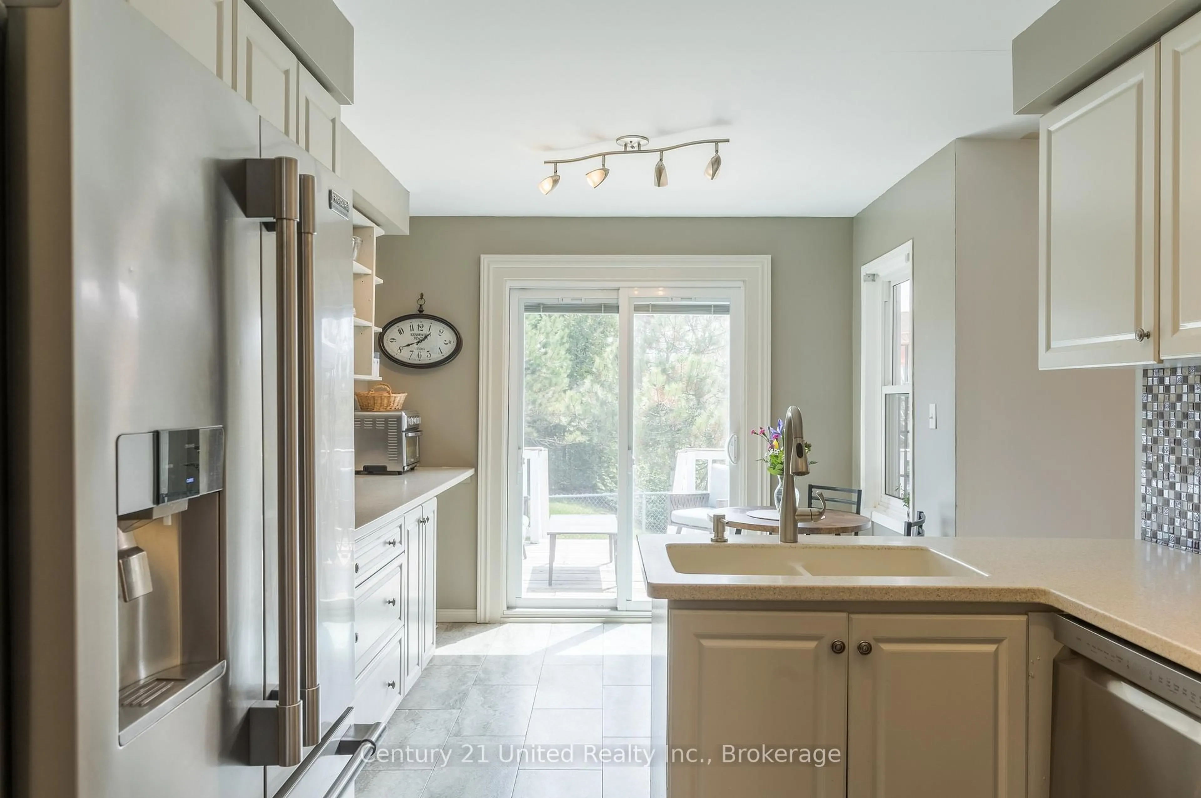 Unknown for 9 Brookside St, Cavan Monaghan Ontario L0A 1G0