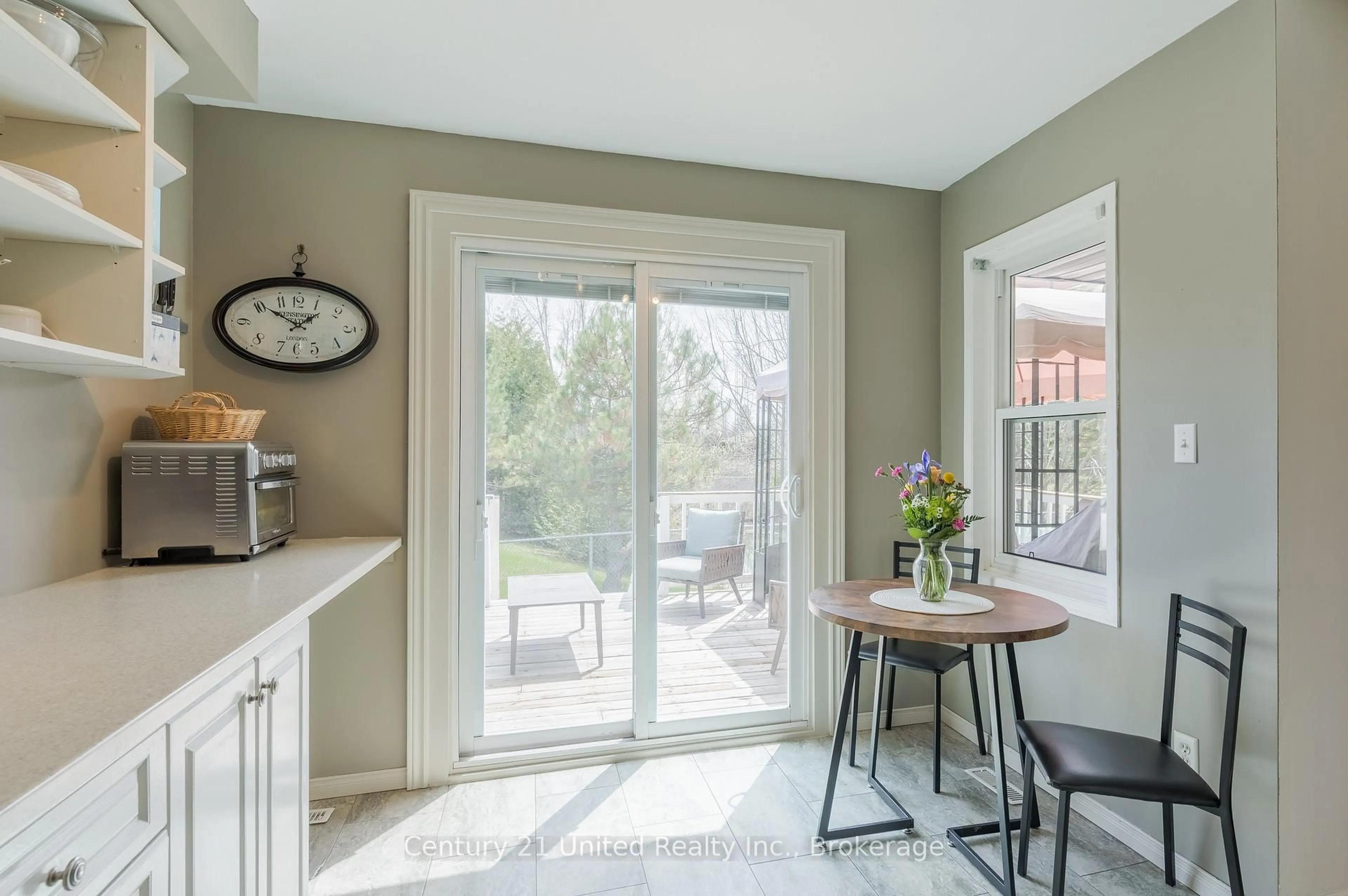 Open concept kitchen, ceramic/tile floor for 9 Brookside St, Cavan Monaghan Ontario L0A 1G0