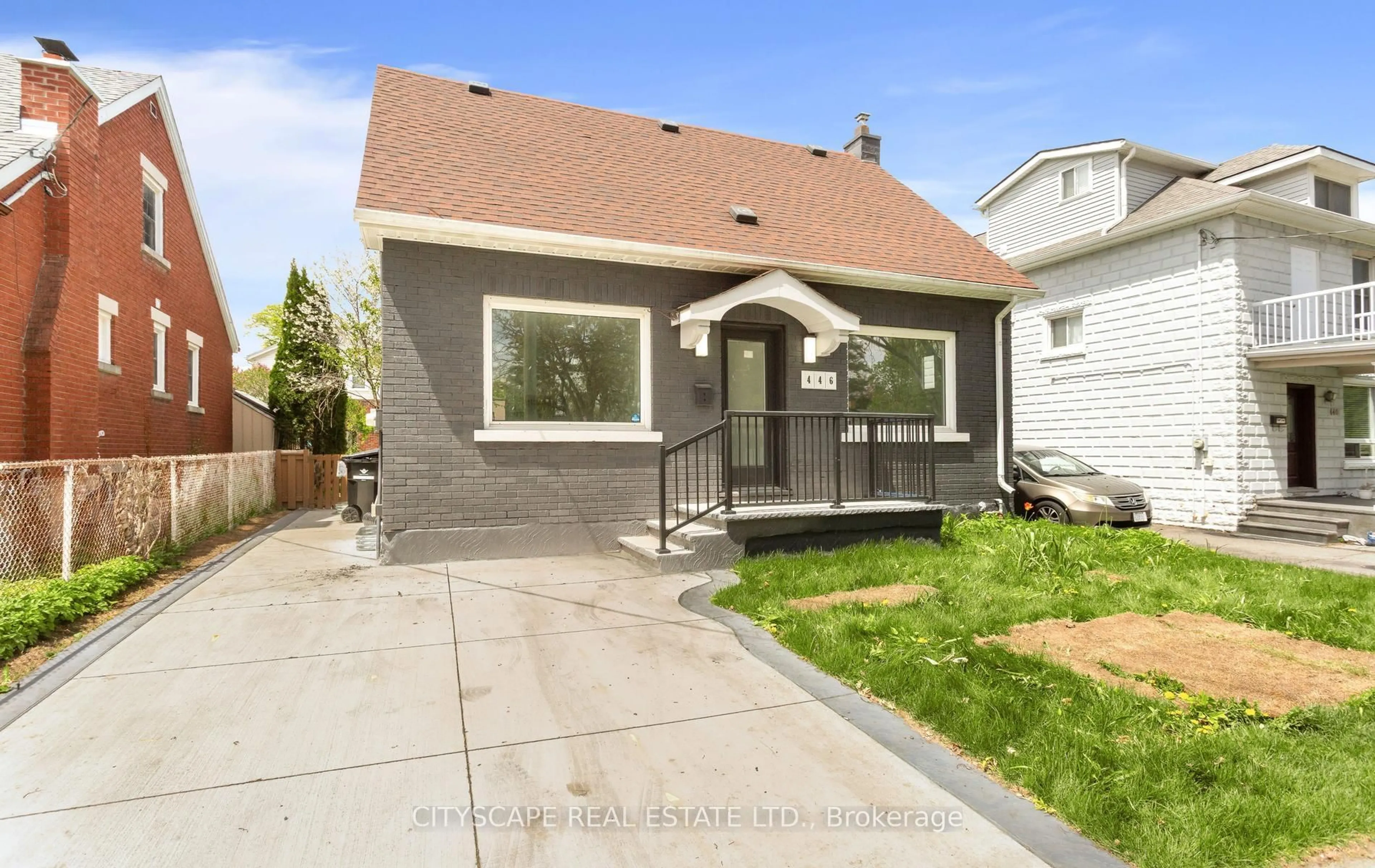 Home with vinyl exterior material, street for 446 Argyle St, Cambridge Ontario N3H 1R4
