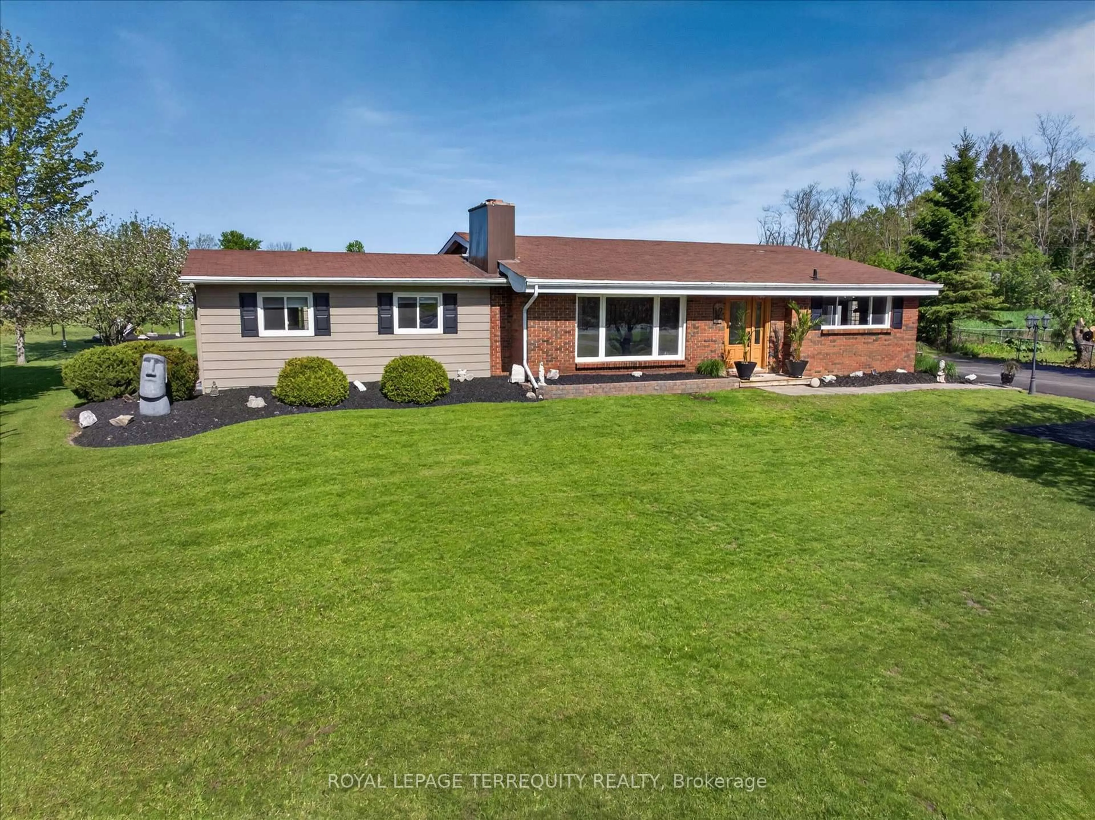 A pic from outside/outdoor area/front of a property/back of a property/a pic from drone, unknown for 12 Concession St, Havelock-Belmont-Methuen Ontario K0L 1Z0