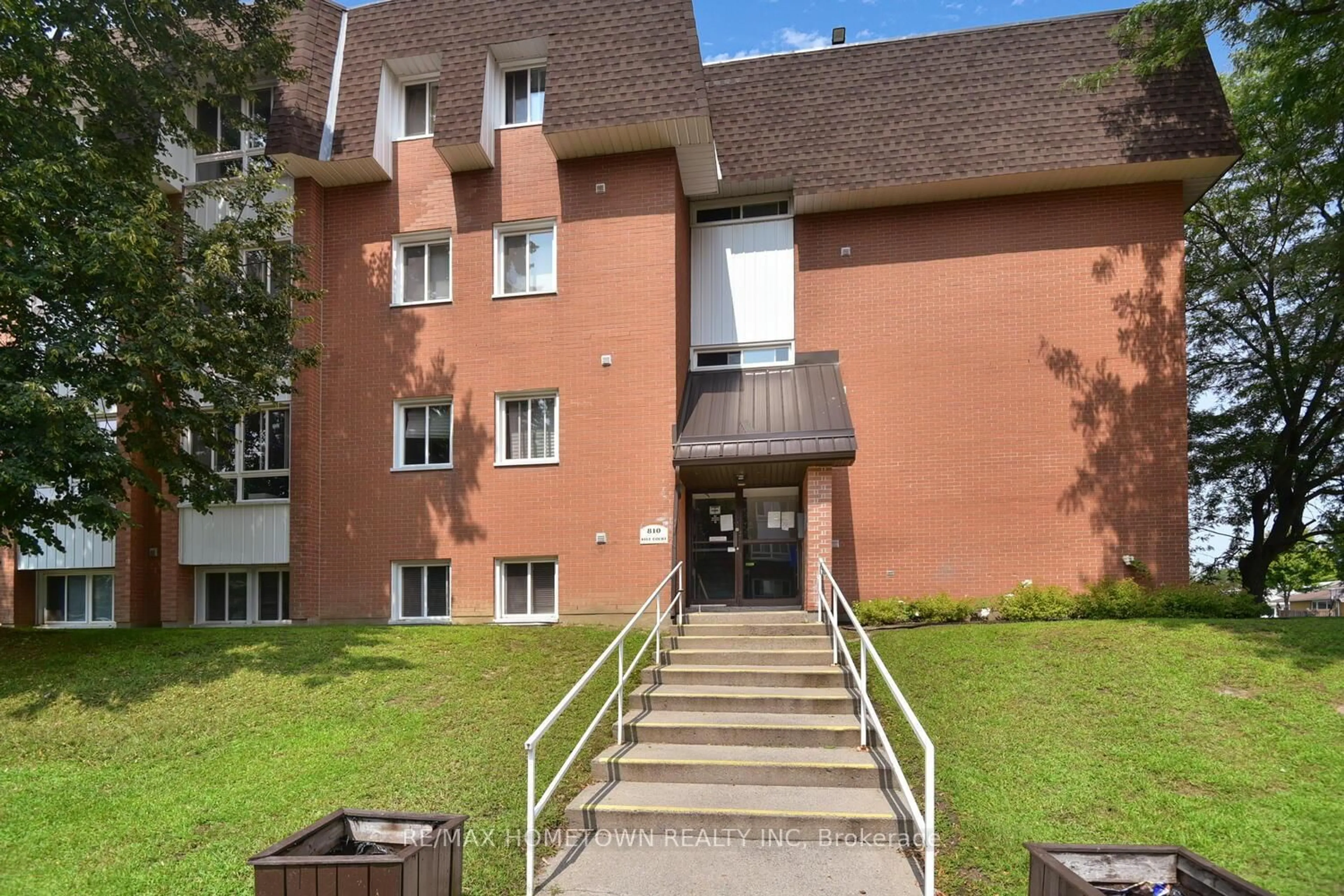 Unknown for 810 Kyle Crt #202, Brockville Ontario K6V 6H6
