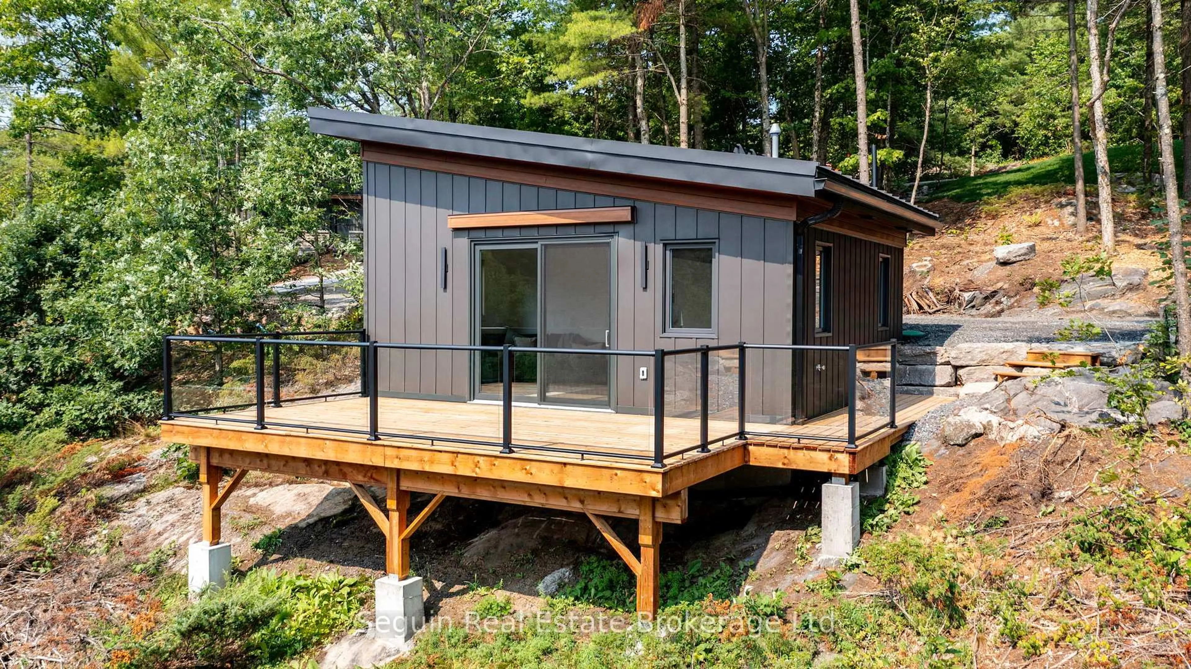 Home with vinyl exterior material, unknown for 119 Tolpts Rd, The Archipelago Ontario P2A 0B7