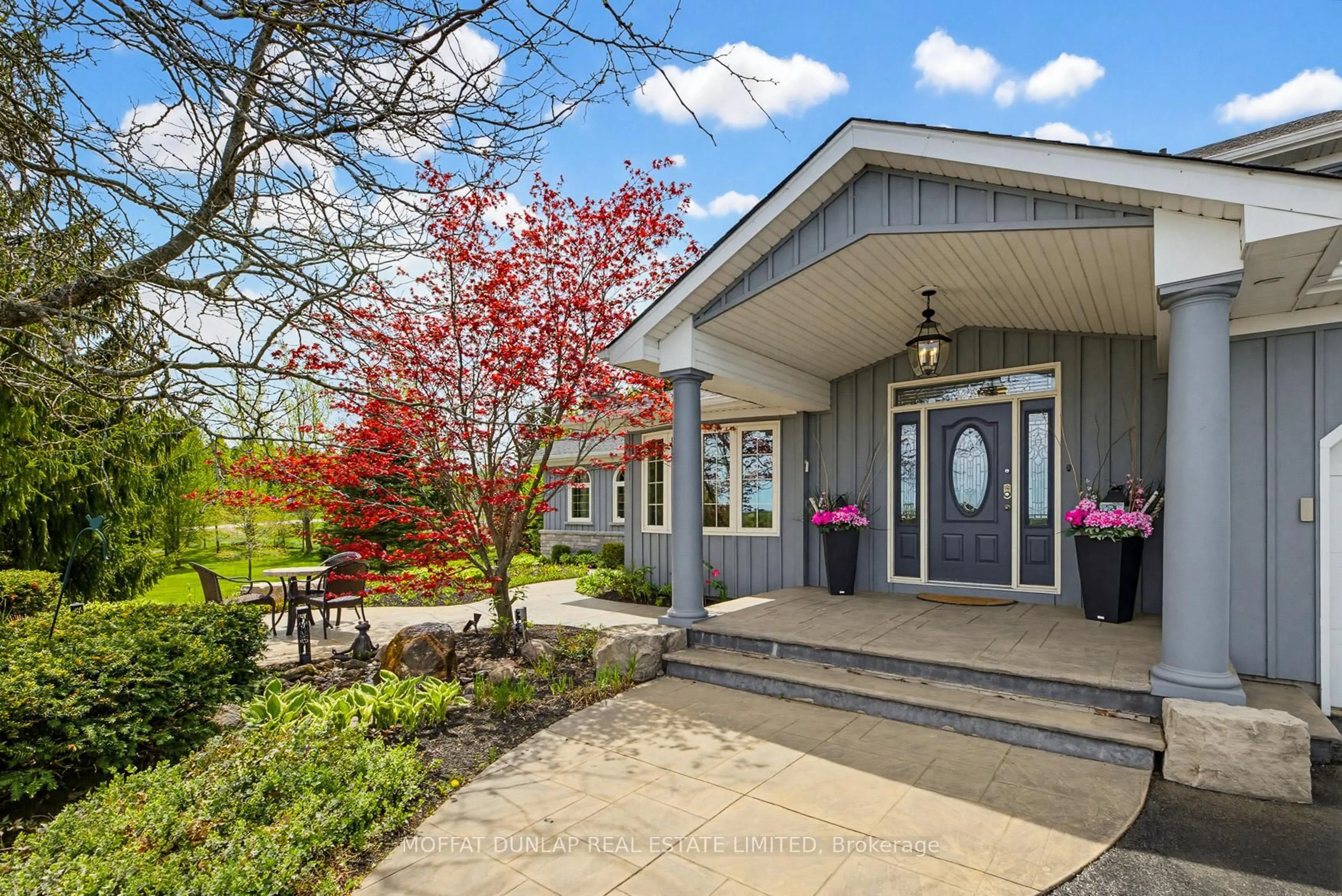 Indoor entryway for 9546 County Road 22, Erin Ontario N0B 1T0