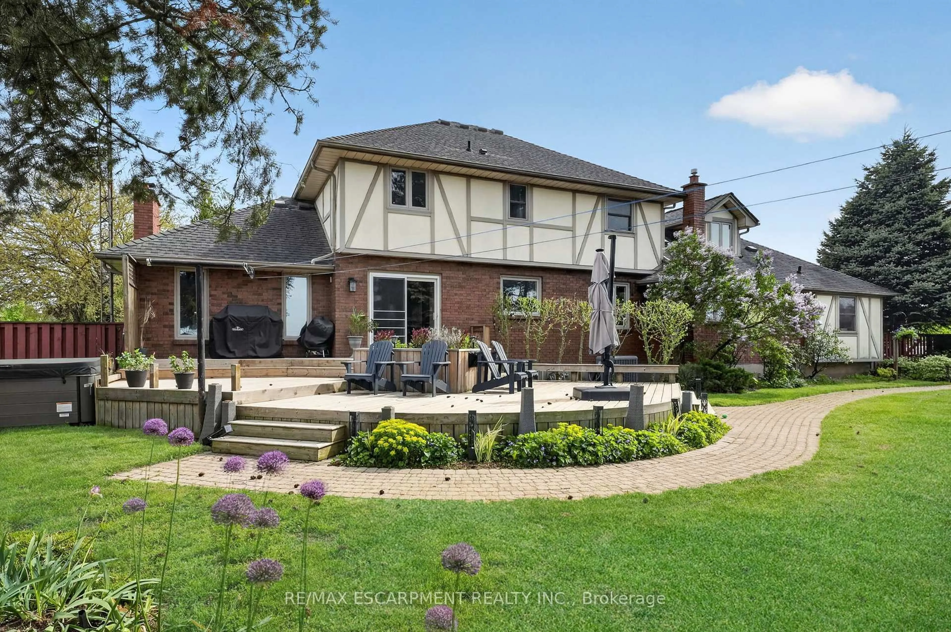 Home with brick exterior material, street for 3349 Culp Rd, Lincoln Ontario L0R 2E0