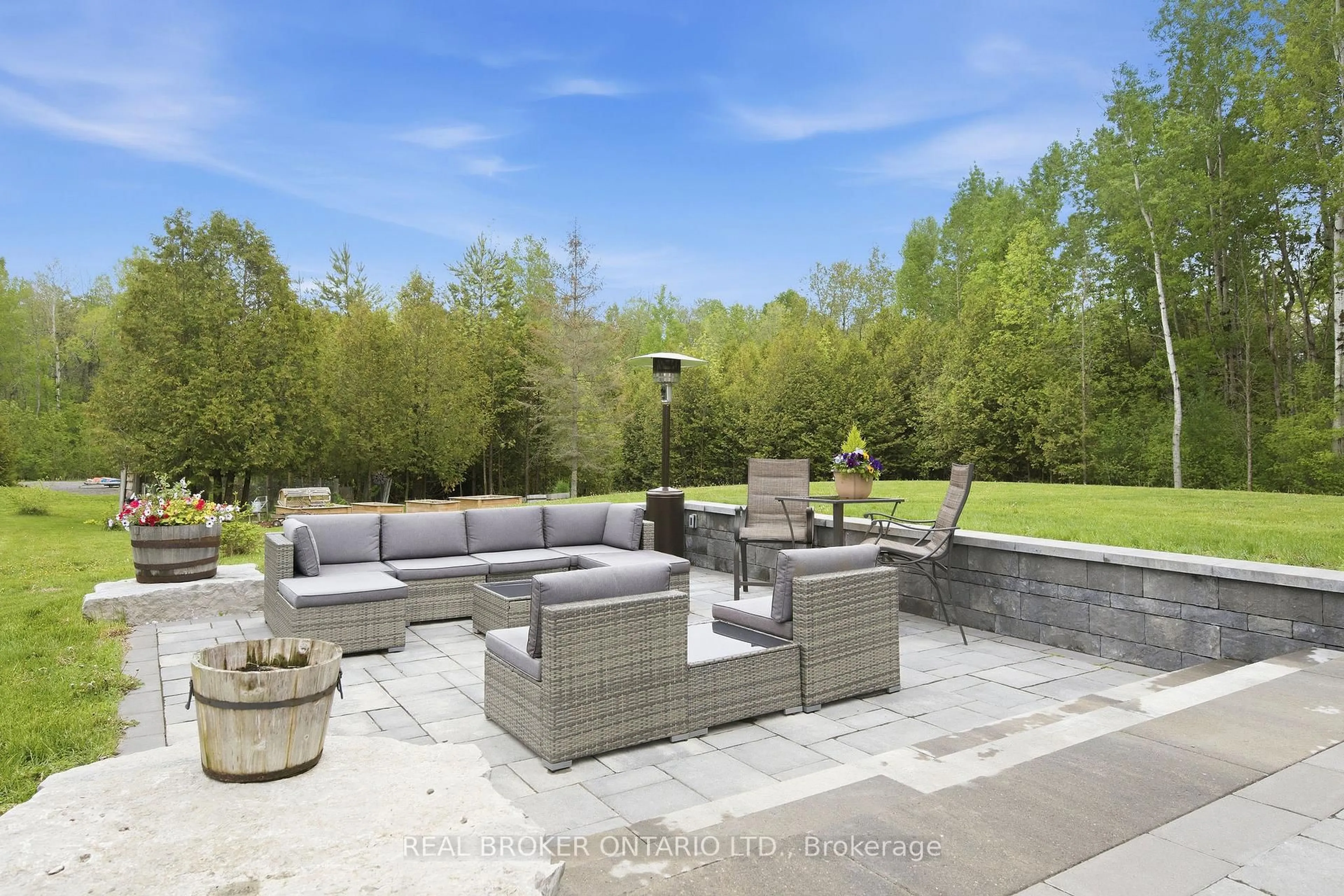 Patio, unknown for 1140 Pelton Rd, North Grenville Ontario K0G 1J0
