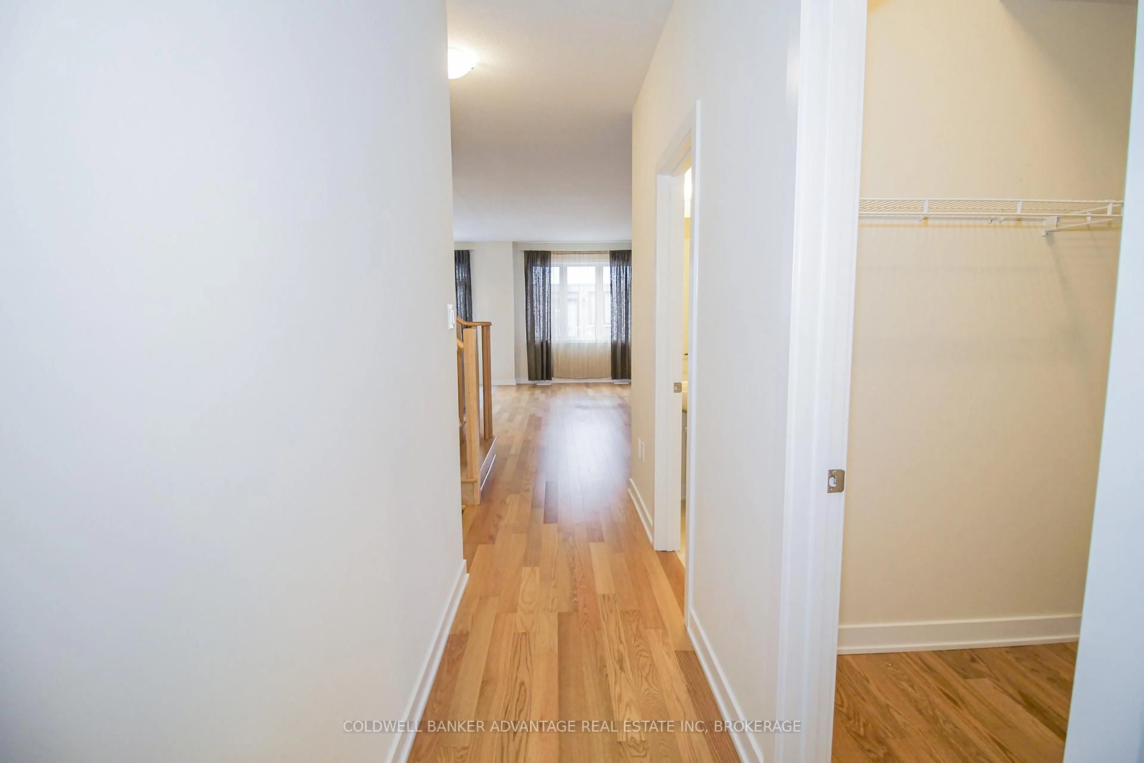 Unknown for 77 Keelson St, Welland Ontario L3B 0M4