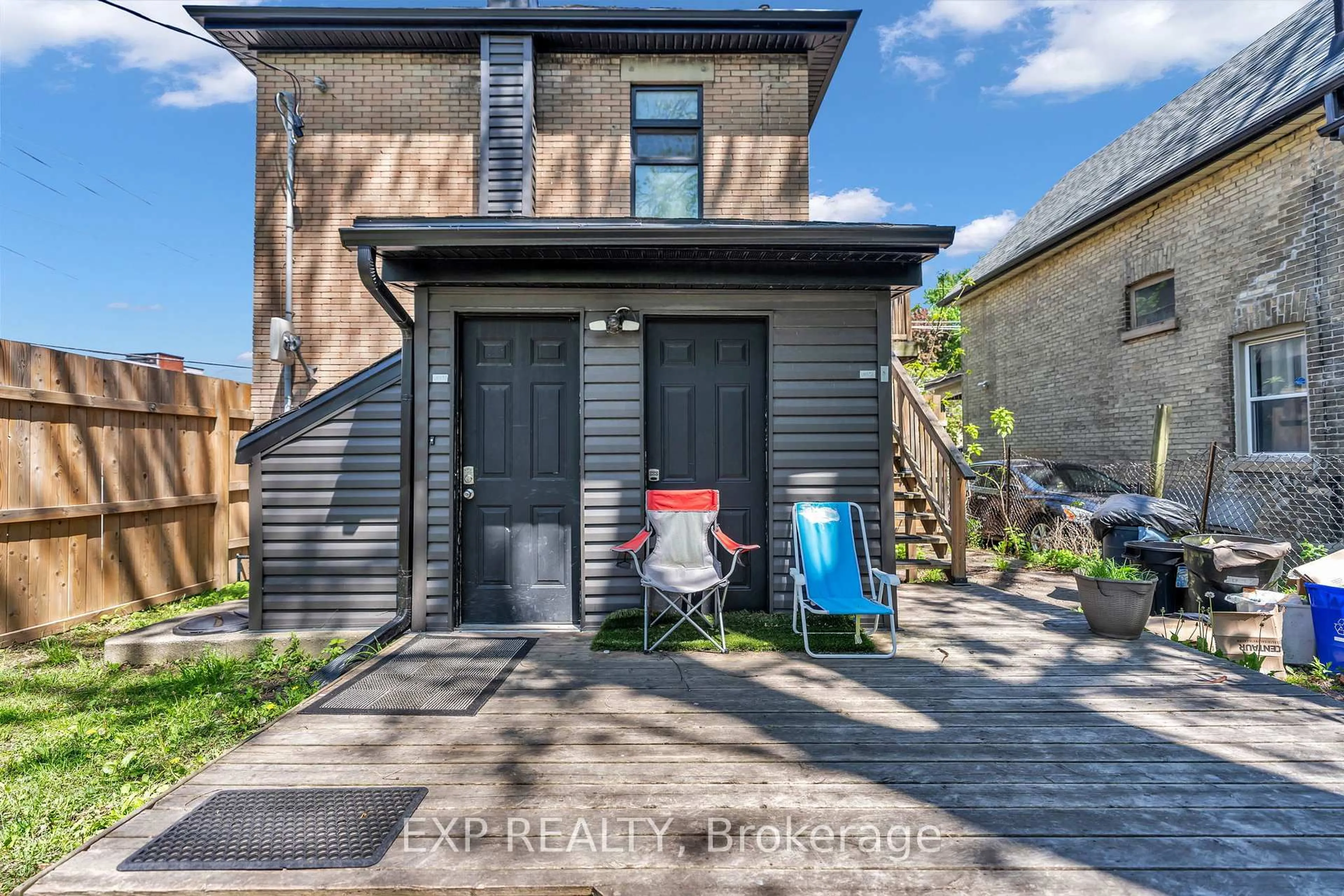 Unknown for 553 Quebec St, London East Ontario N5W 3Y9