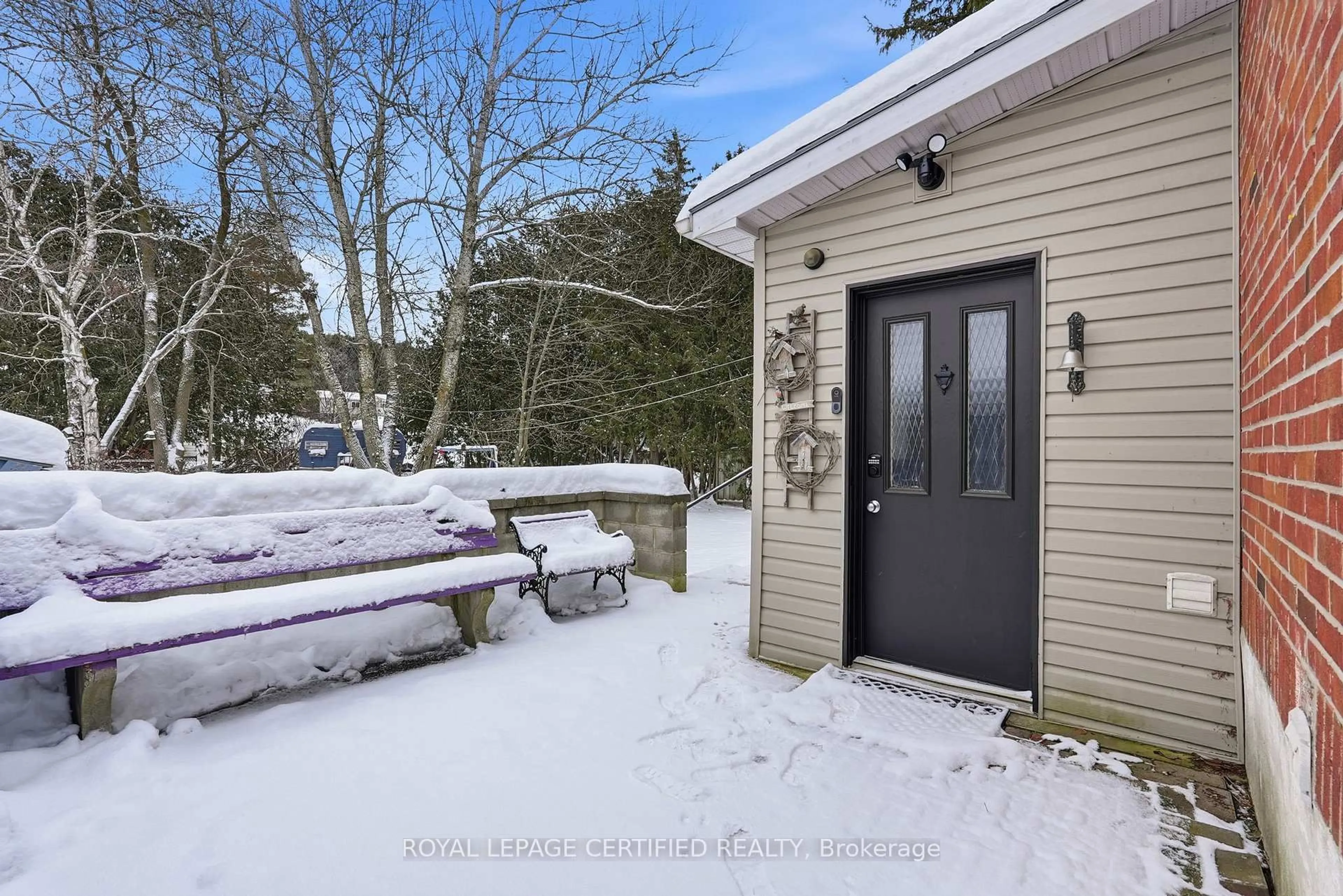 Patio, street for 883 7th Ave, Hanover Ontario N4N 2K3