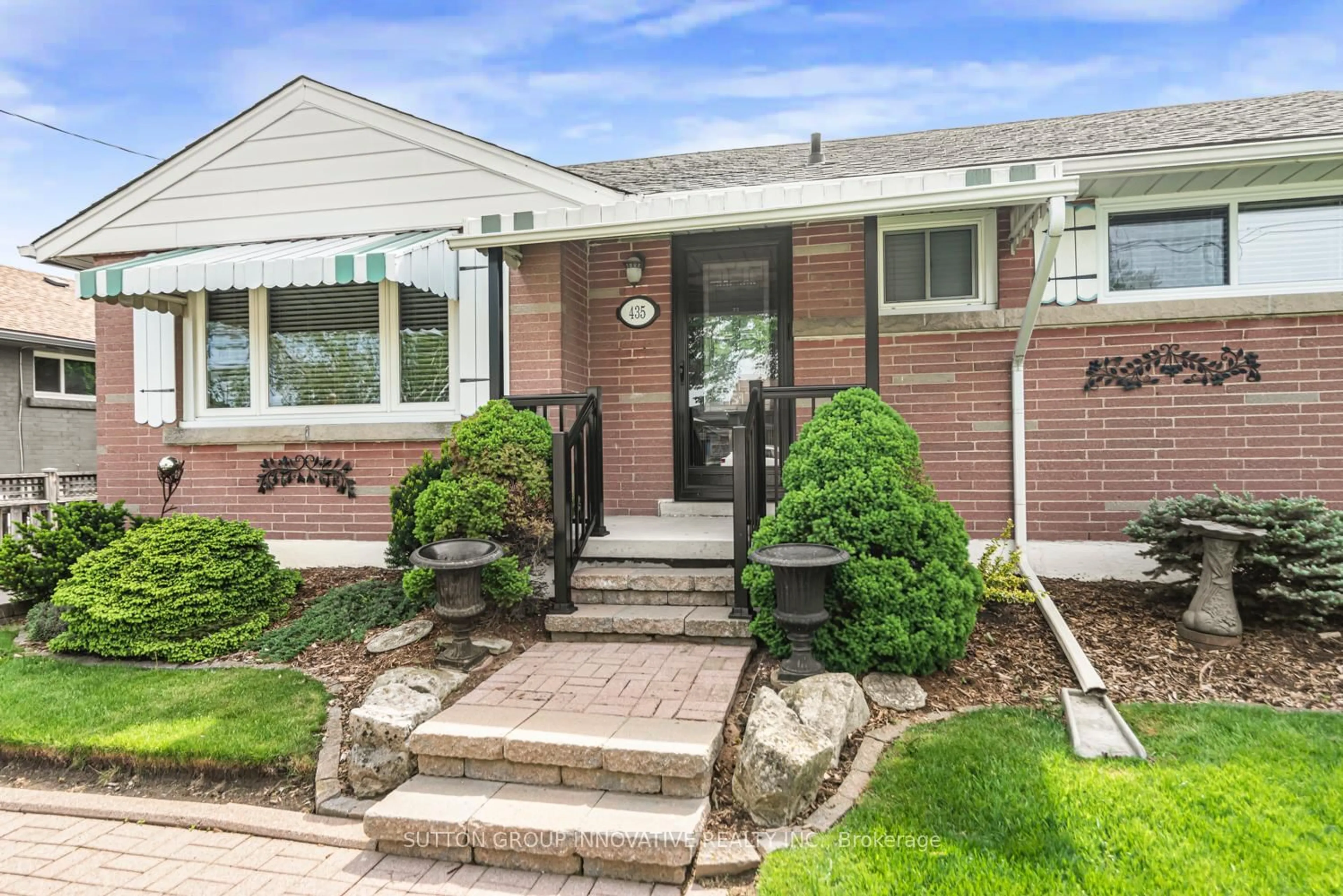 Home with brick exterior material, street for 435 East 36th St, Hamilton Ontario L8V 4A4