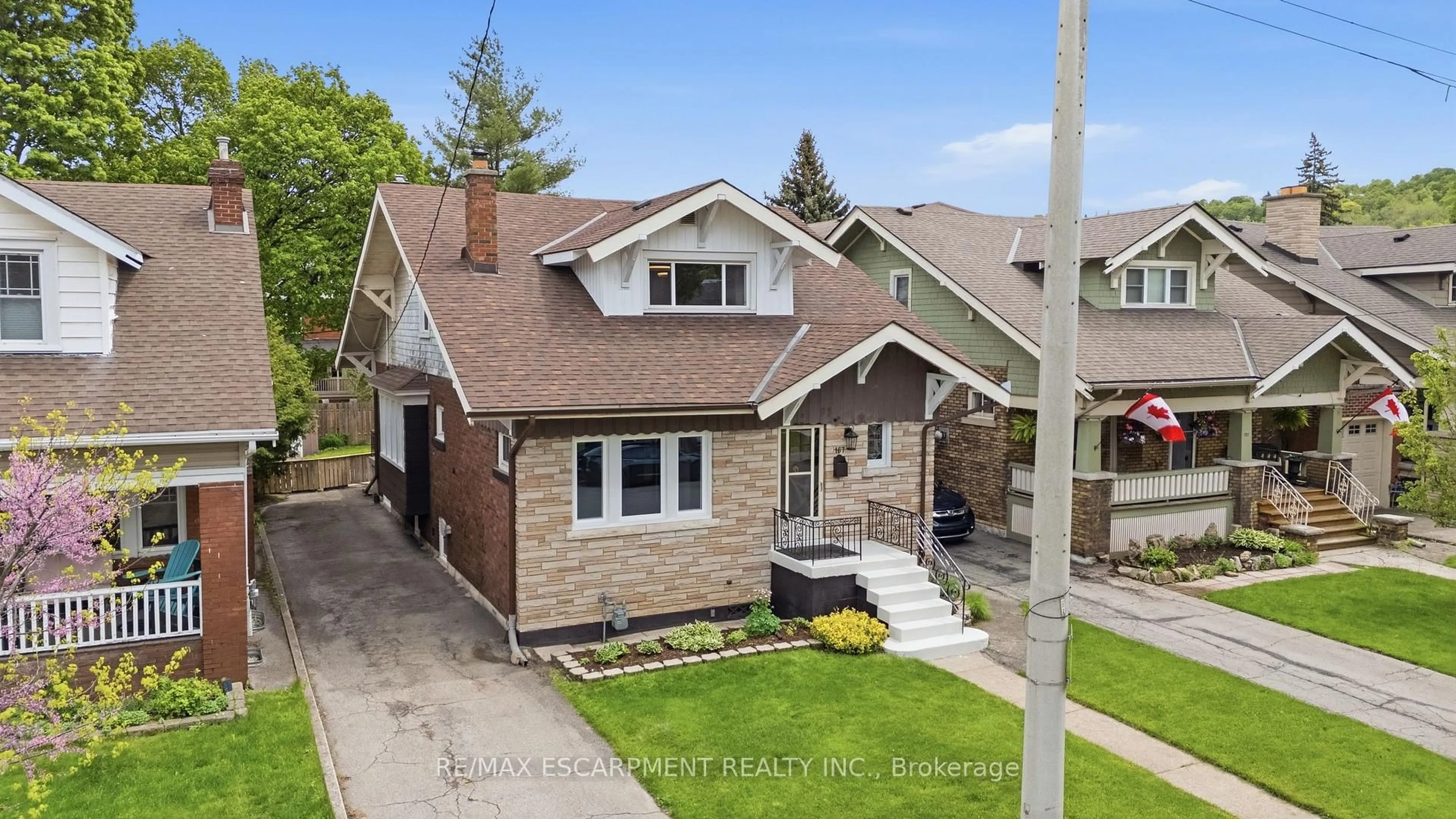 Home with brick exterior material, street for 167 Balmoral Ave, Hamilton Ontario L8M 3K2