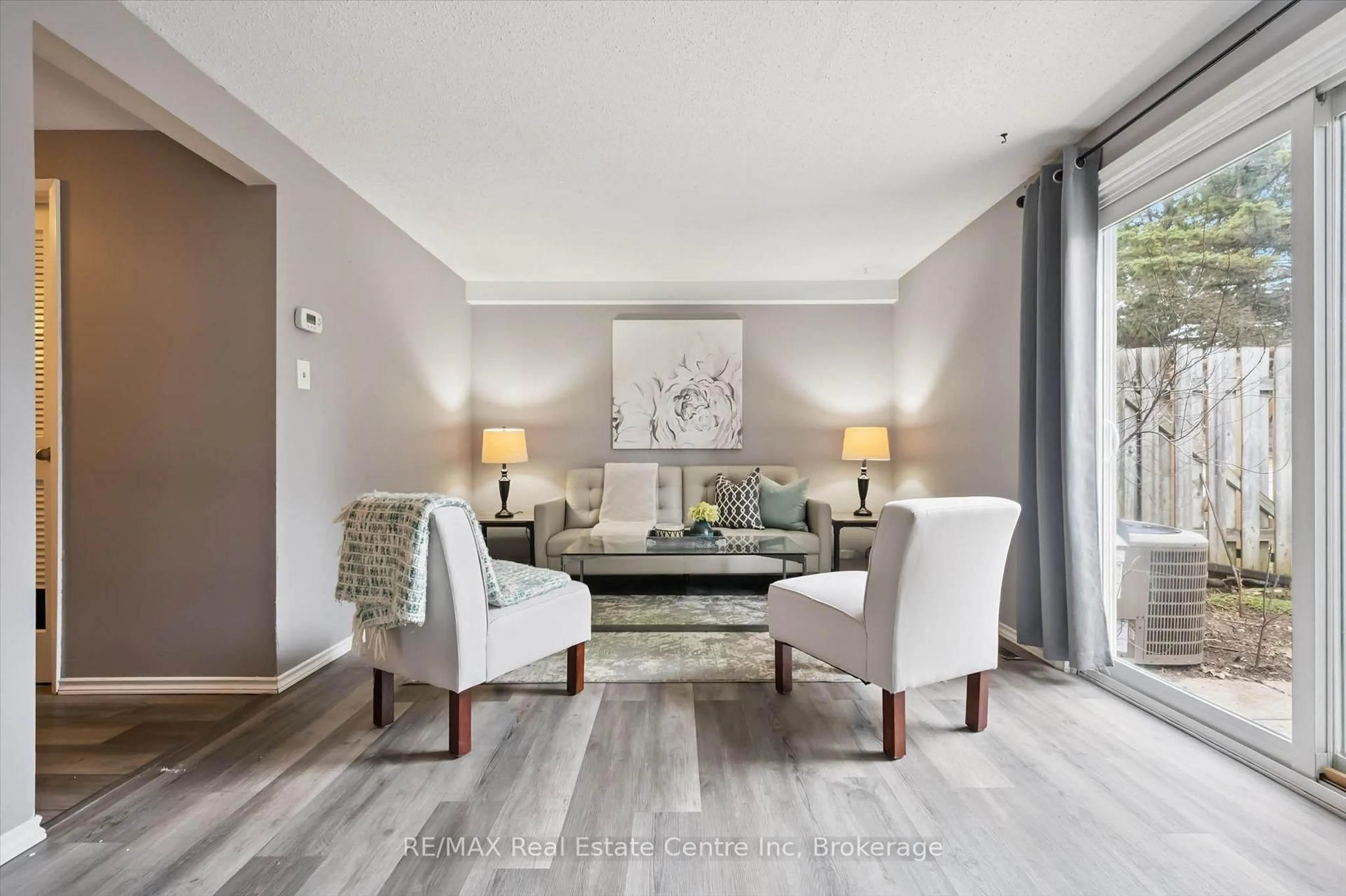 Living room with furniture, unknown for 120 COUNTRY CLUB Dr #17, Guelph Ontario N1E 3K7