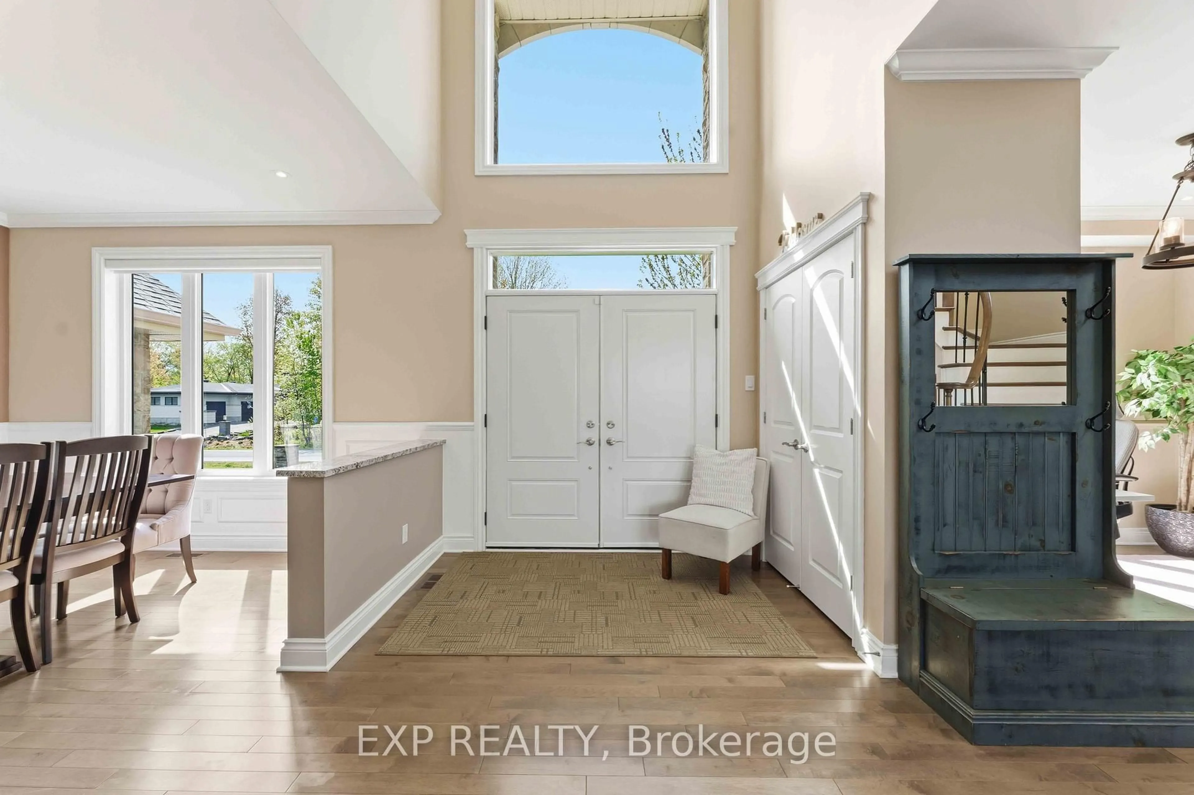 Indoor entryway for 7025 Still Meadow Way, Ottawa Ontario K4P 0C9