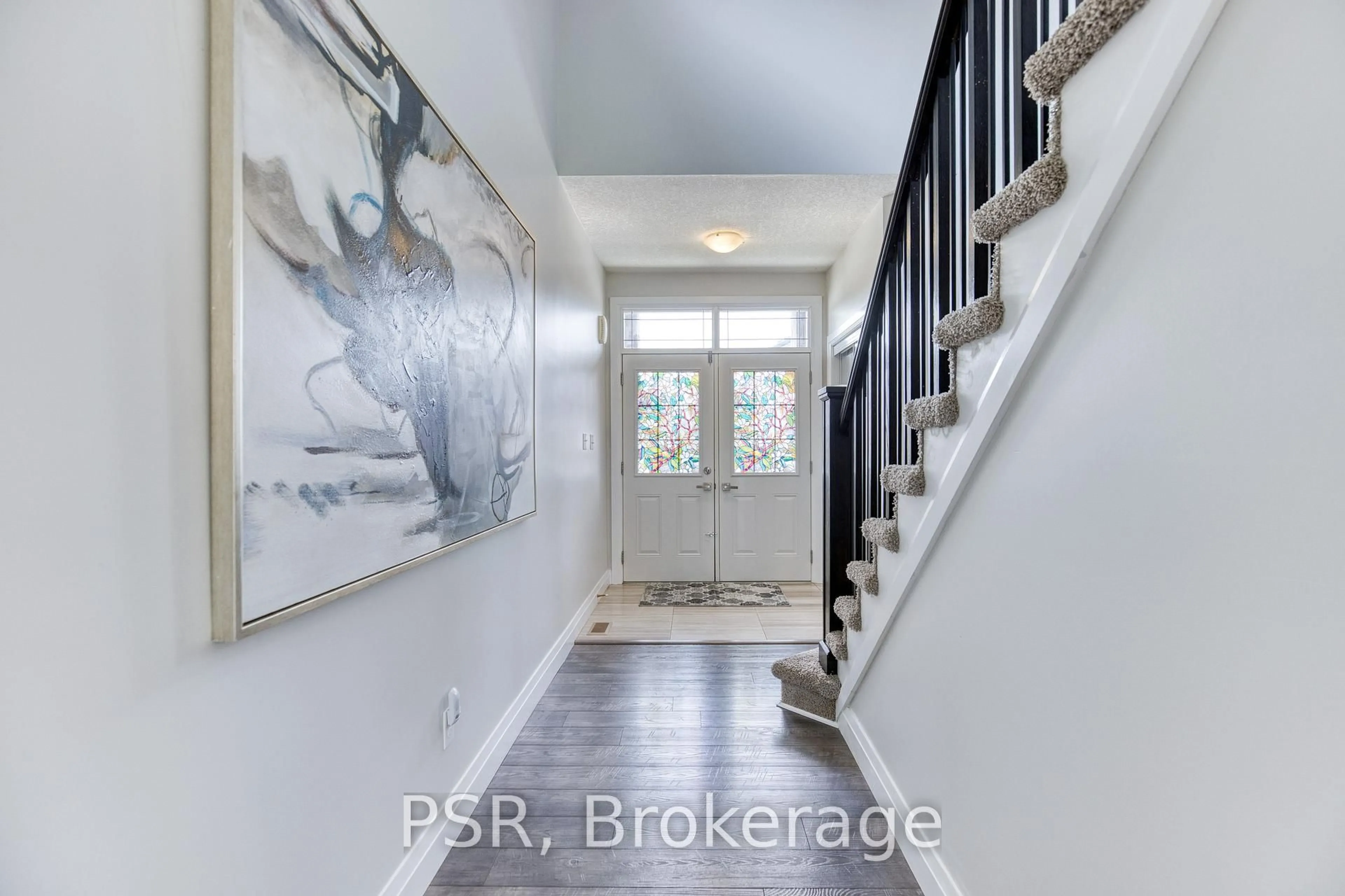 Indoor entryway for 168 Ladyslipper Dr, Waterloo Ontario N2V 0A9