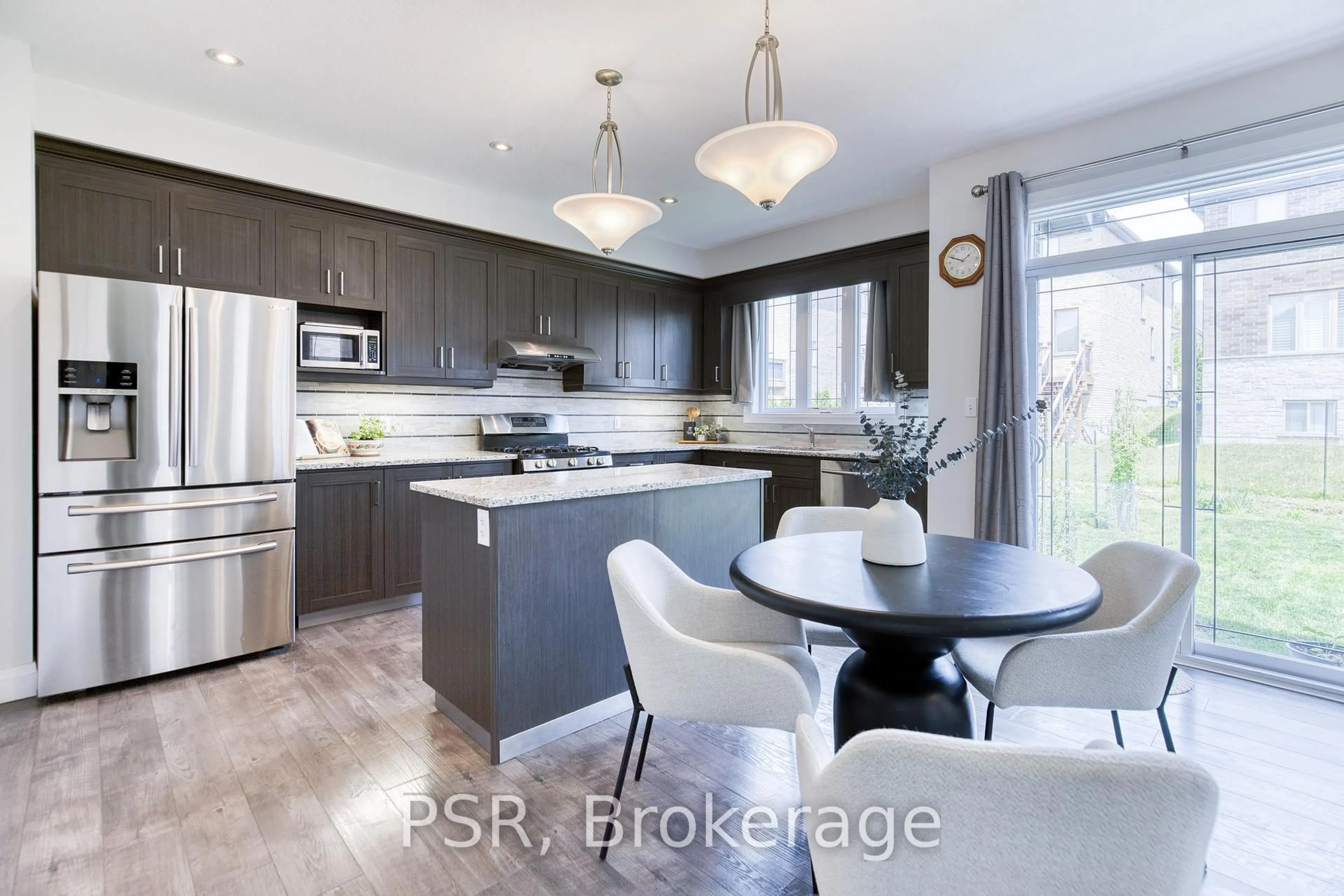Open concept kitchen, unknown for 168 Ladyslipper Dr, Waterloo Ontario N2V 0A9