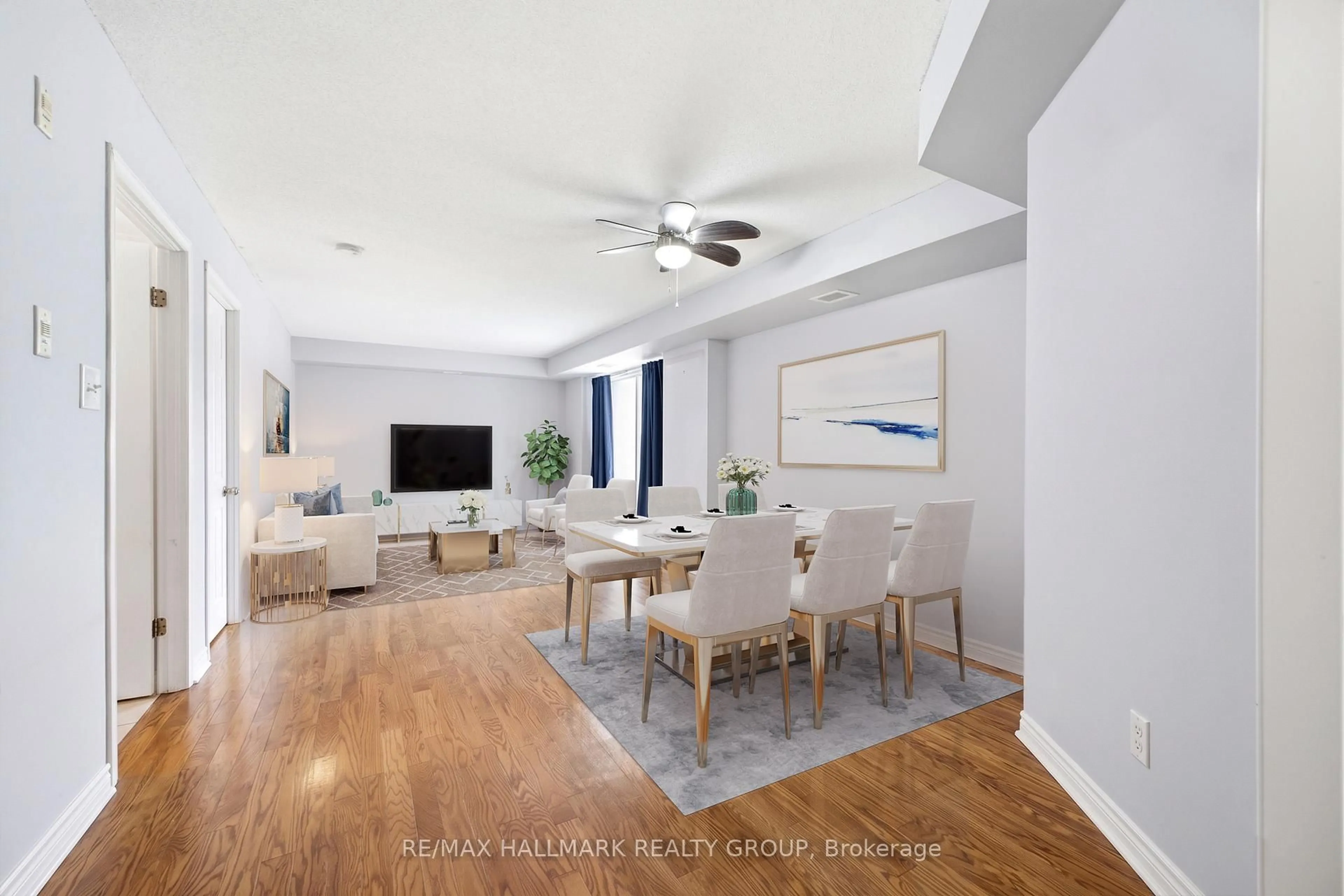 Living room with furniture, unknown for 429 Somerset St #PH13, Ottawa Ontario K2P 2P5