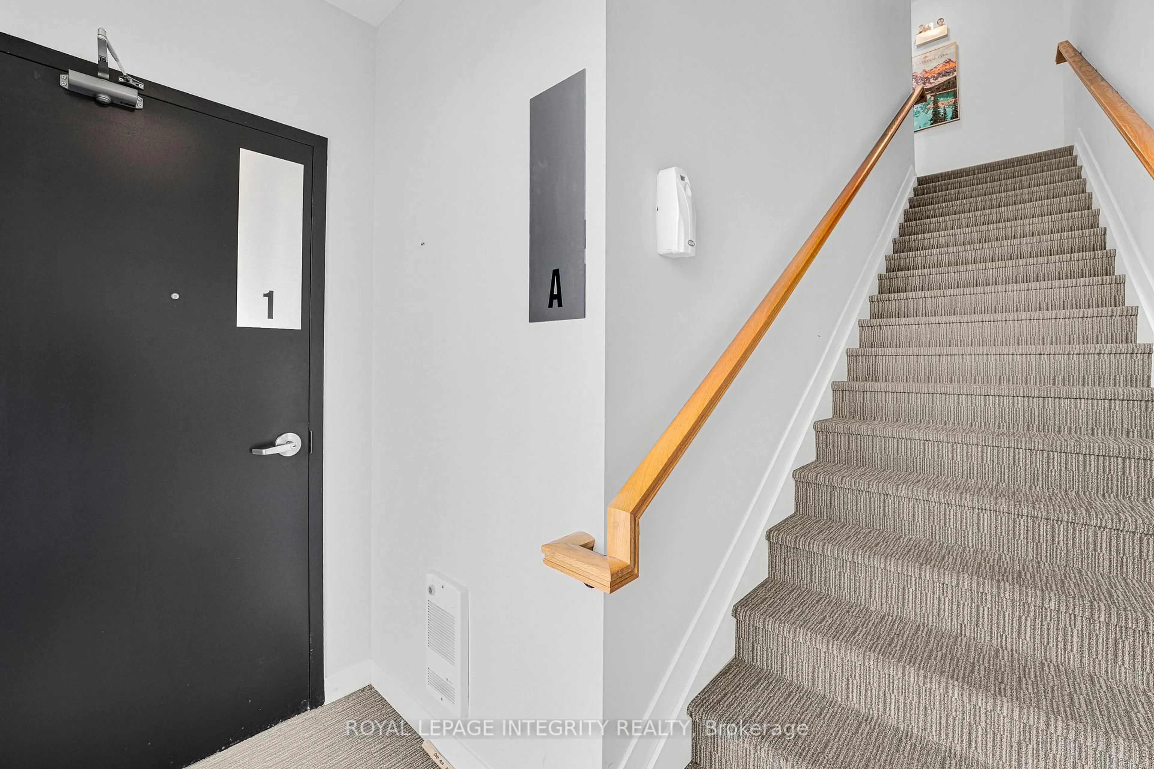 Unknown for 442 SUNNYSIDE Ave, Ottawa Ontario K1S 0S9