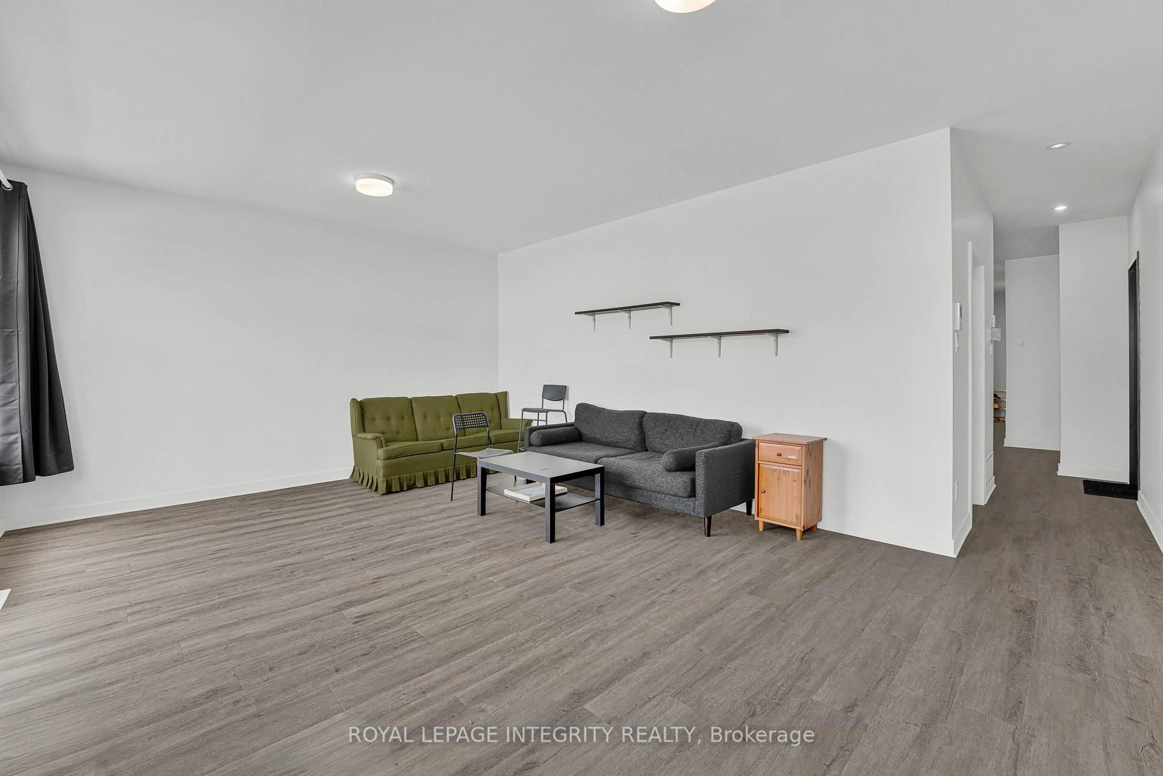Living room with furniture, unknown for 442 SUNNYSIDE Ave, Ottawa Ontario K1S 0S9