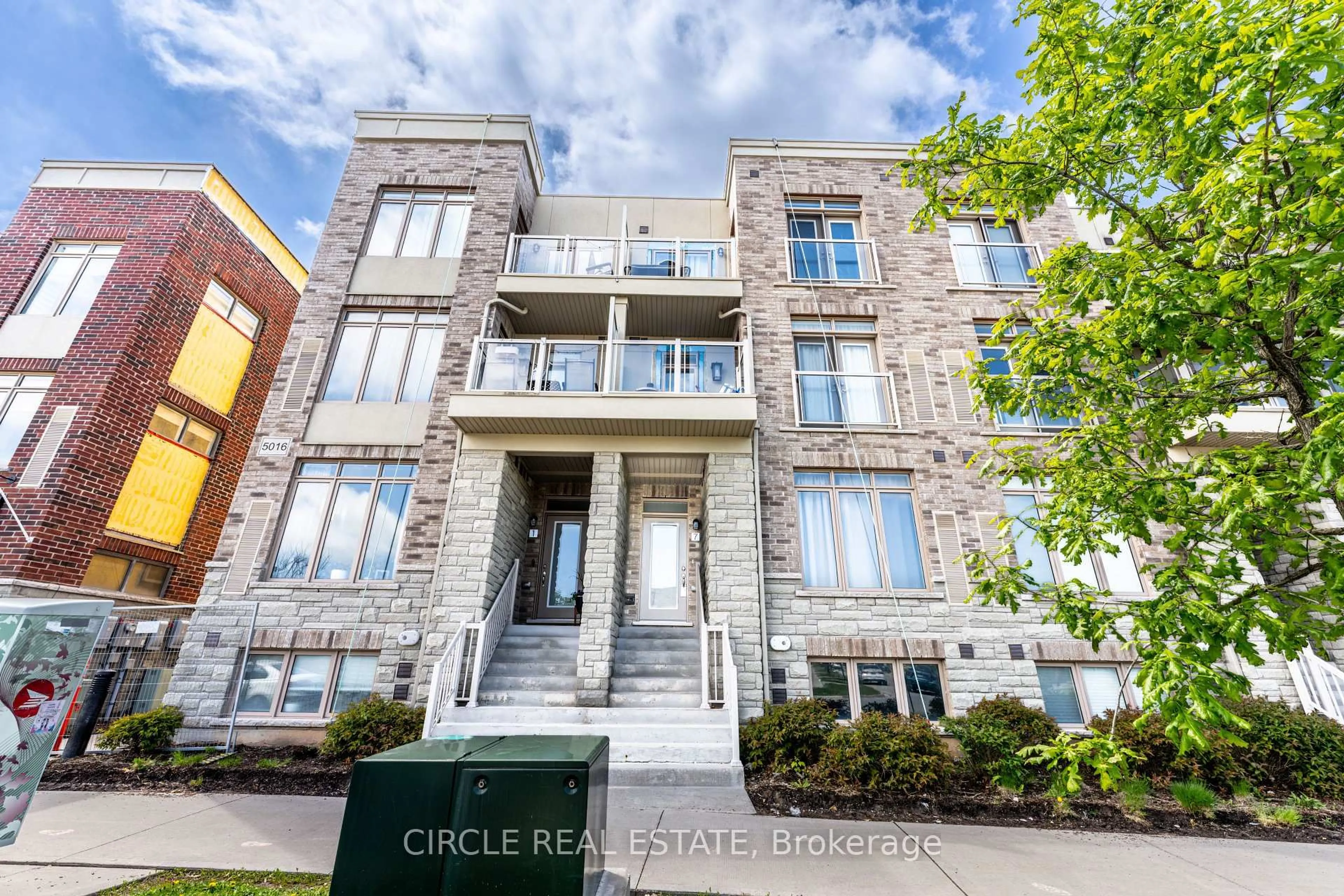 Home with brick exterior material, unknown for 5016 Serena Dr #7, Lincoln Ontario L3J 0T2