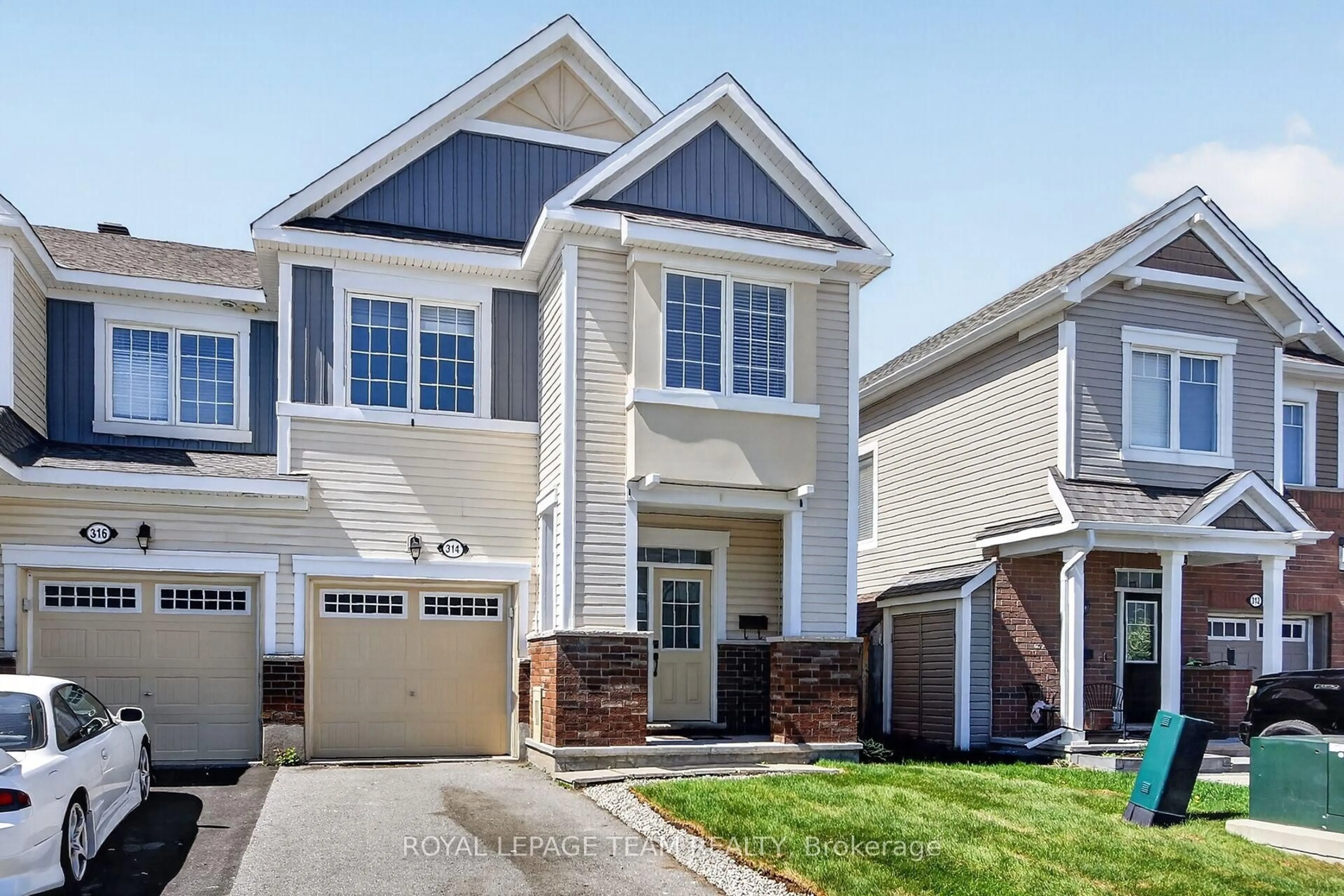 Home with vinyl exterior material, street for 314 Song Sparrow St, Ottawa Ontario K2J 5W5
