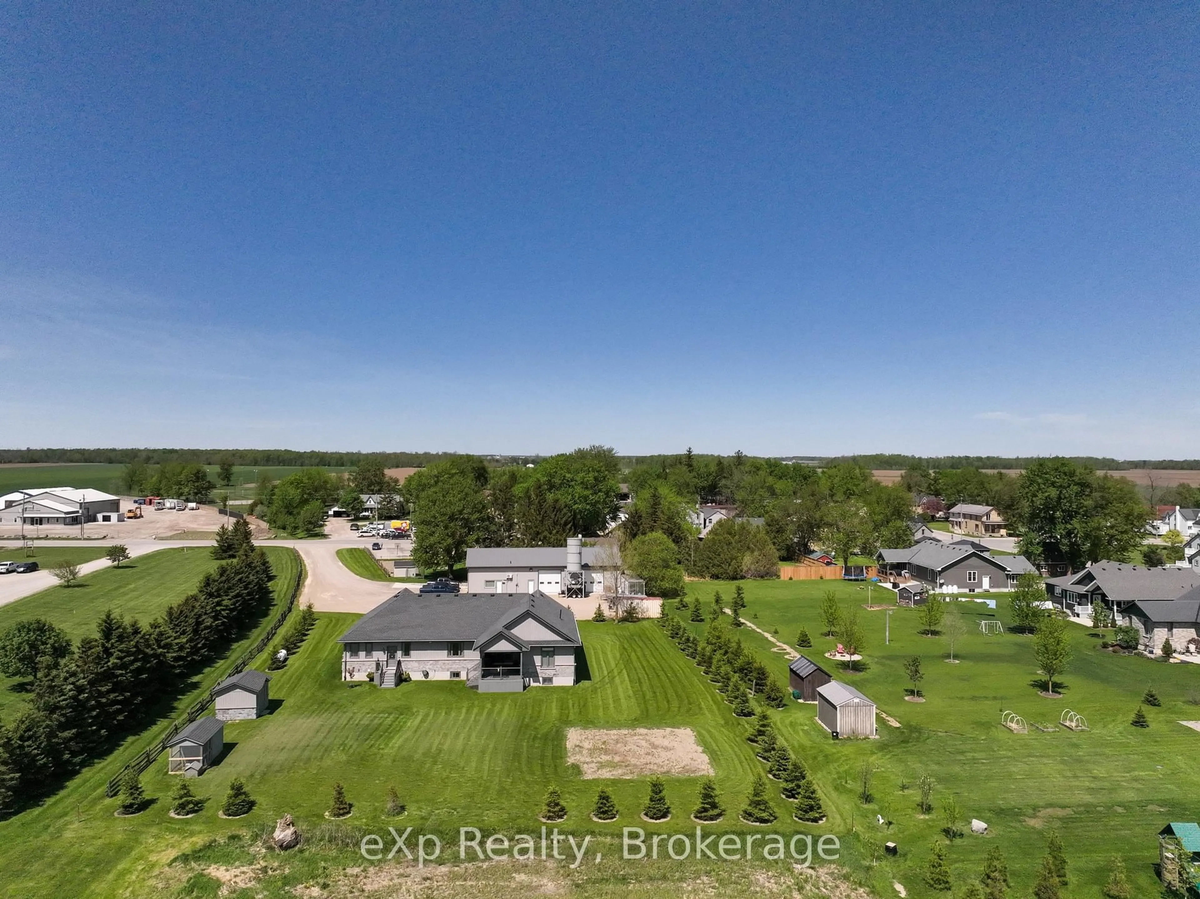 A pic from outside/outdoor area/front of a property/back of a property/a pic from drone, unknown for 4467 Perth Line 72, Perth East Ontario N0K 1R0