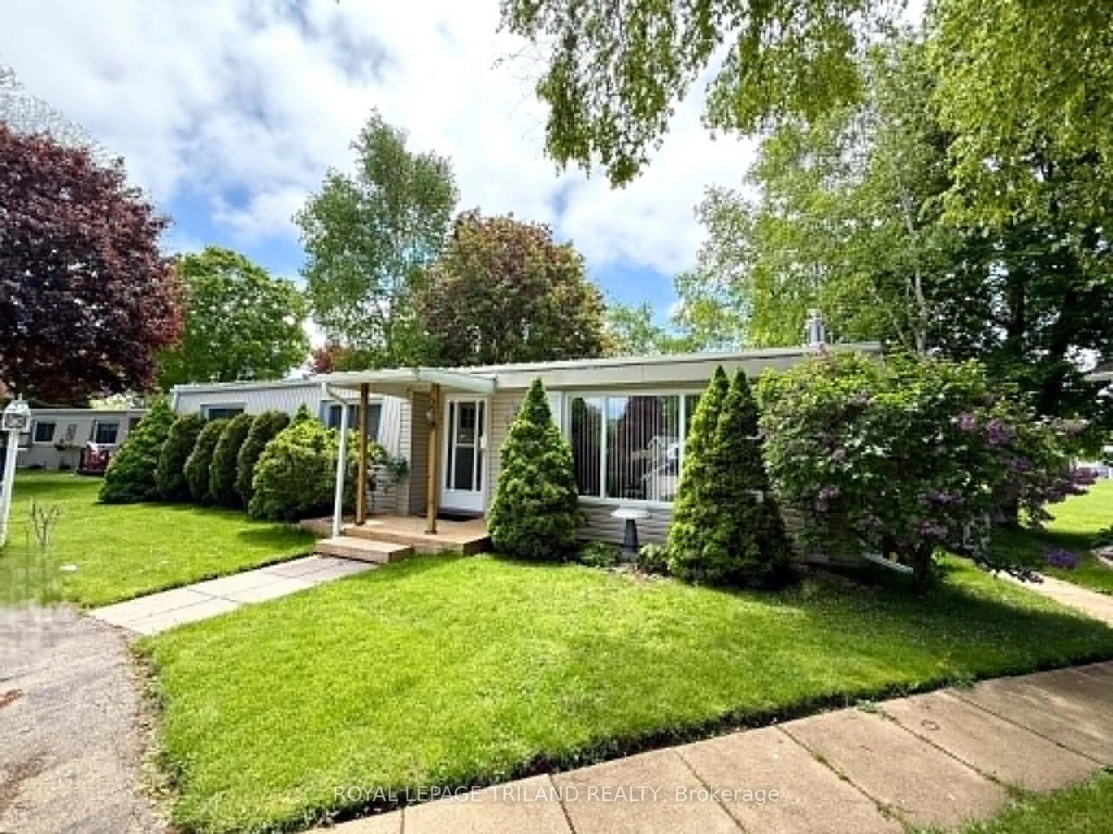 Unknown for 274 Monterey Park, South Huron Ontario N0M 1T0