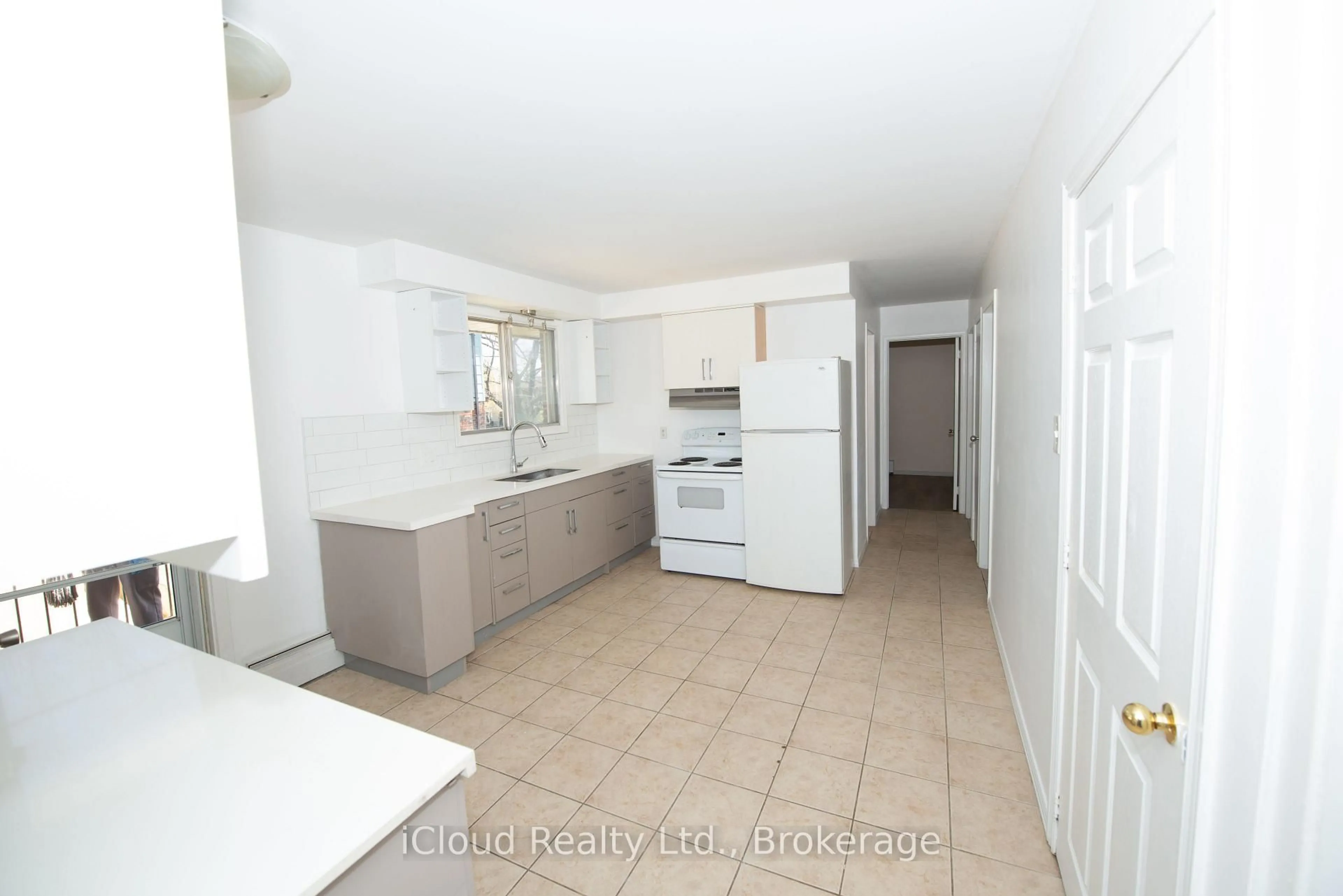 Standard kitchen, unknown for 536 Glen Forrest Blvd, Waterloo Ontario N2L 4J2