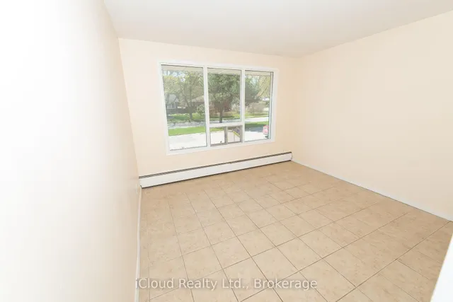 536 Glen Forrest Blvd, Waterloo 4