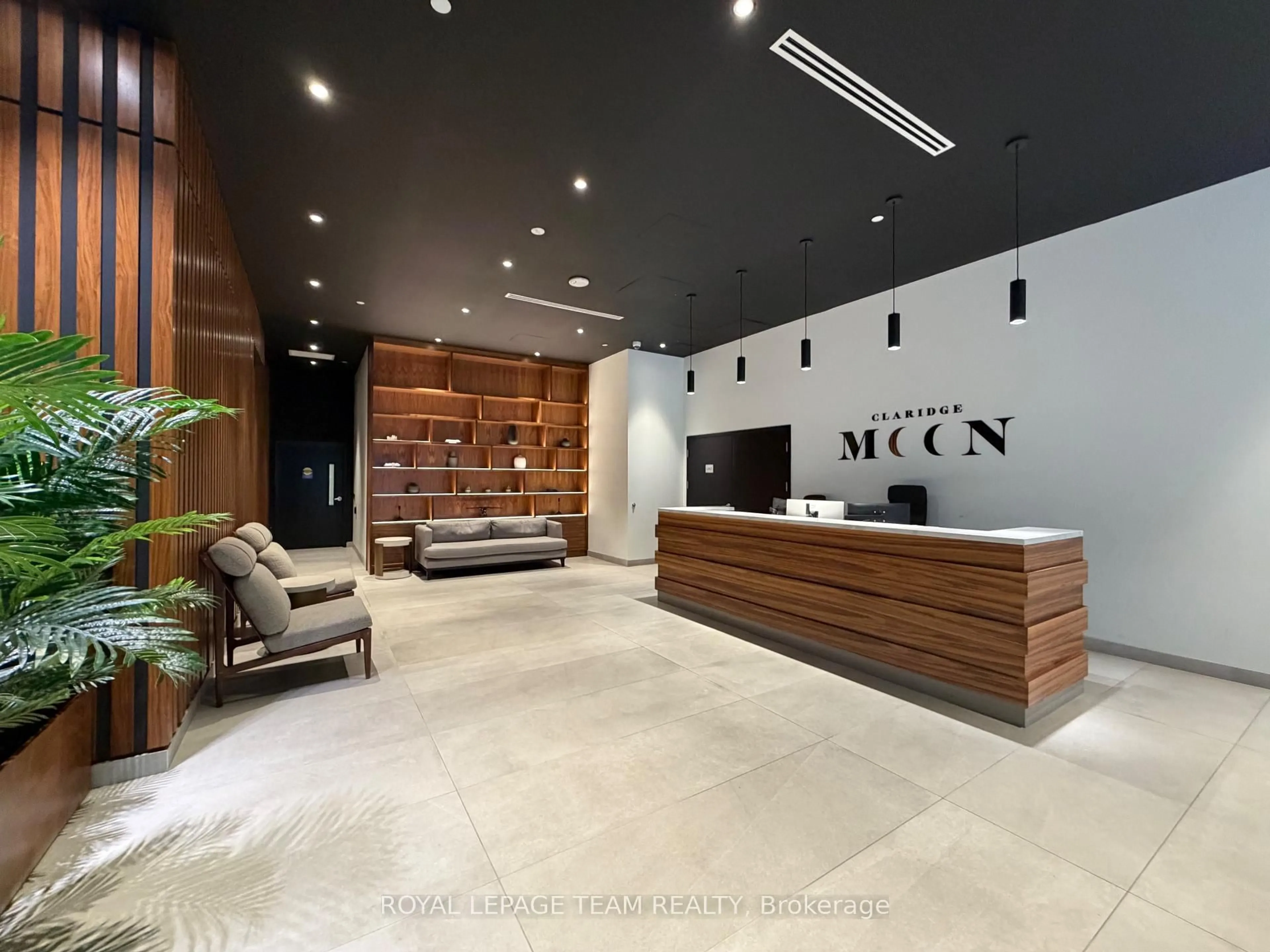 Lobby for 340 Queen St #2402, Ottawa Ontario K1R 0G1