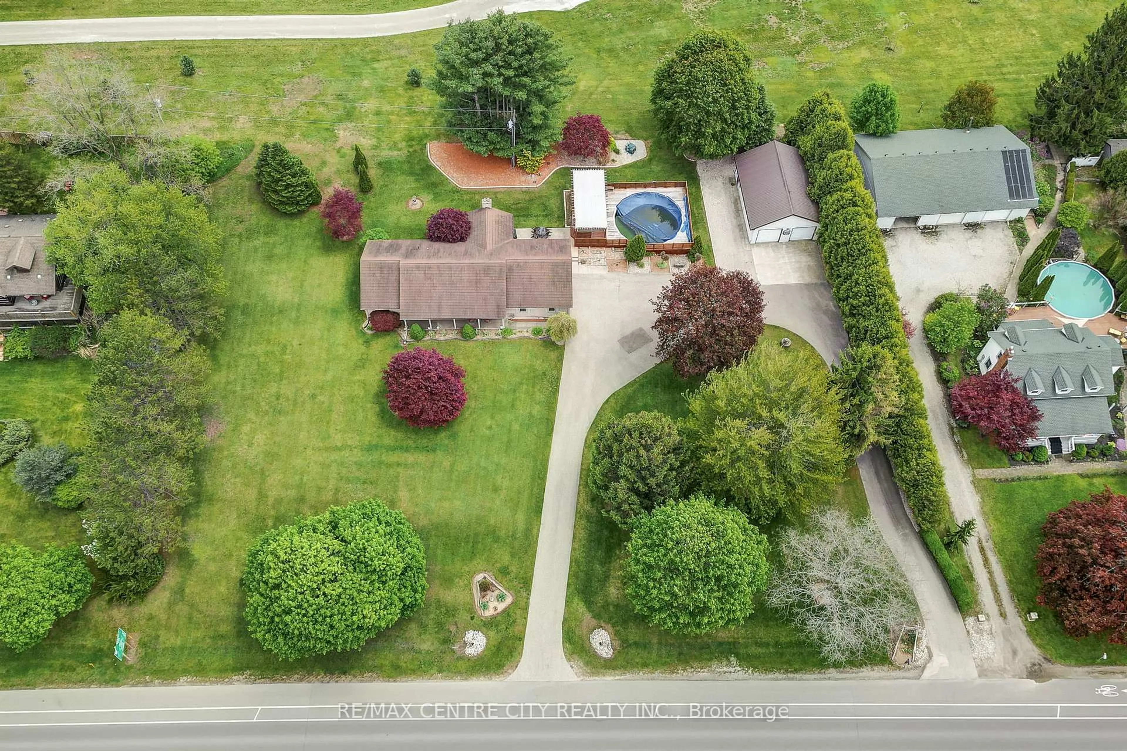 A pic from outside/outdoor area/front of a property/back of a property/a pic from drone, street for 5978 Sunset Rd, Central Elgin Ontario N0L 2L0