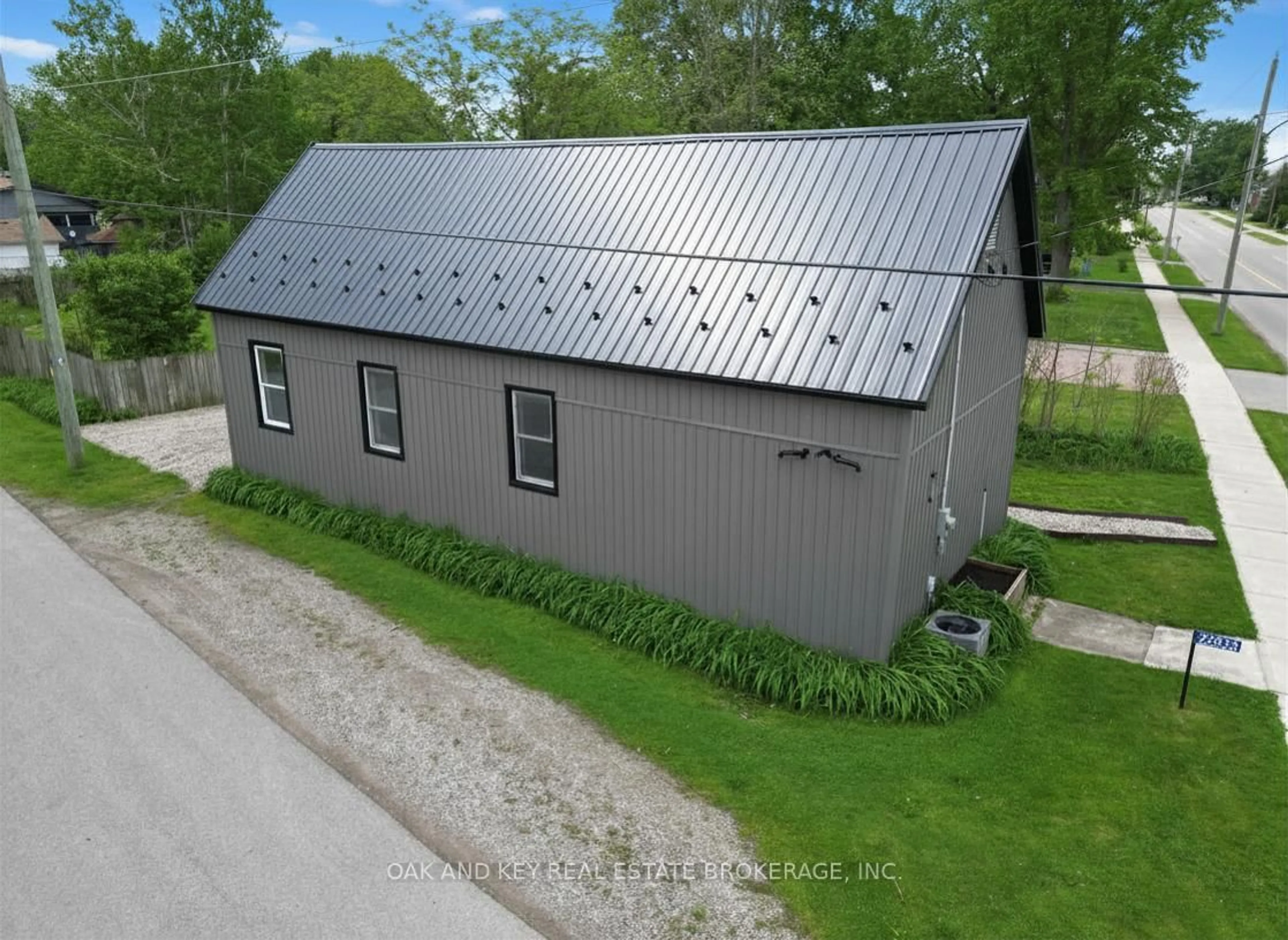 A pic from outside/outdoor area/front of a property/back of a property/a pic from drone, building for 22933 Hagerty Rd, Newbury Ontario N0L 1Z0
