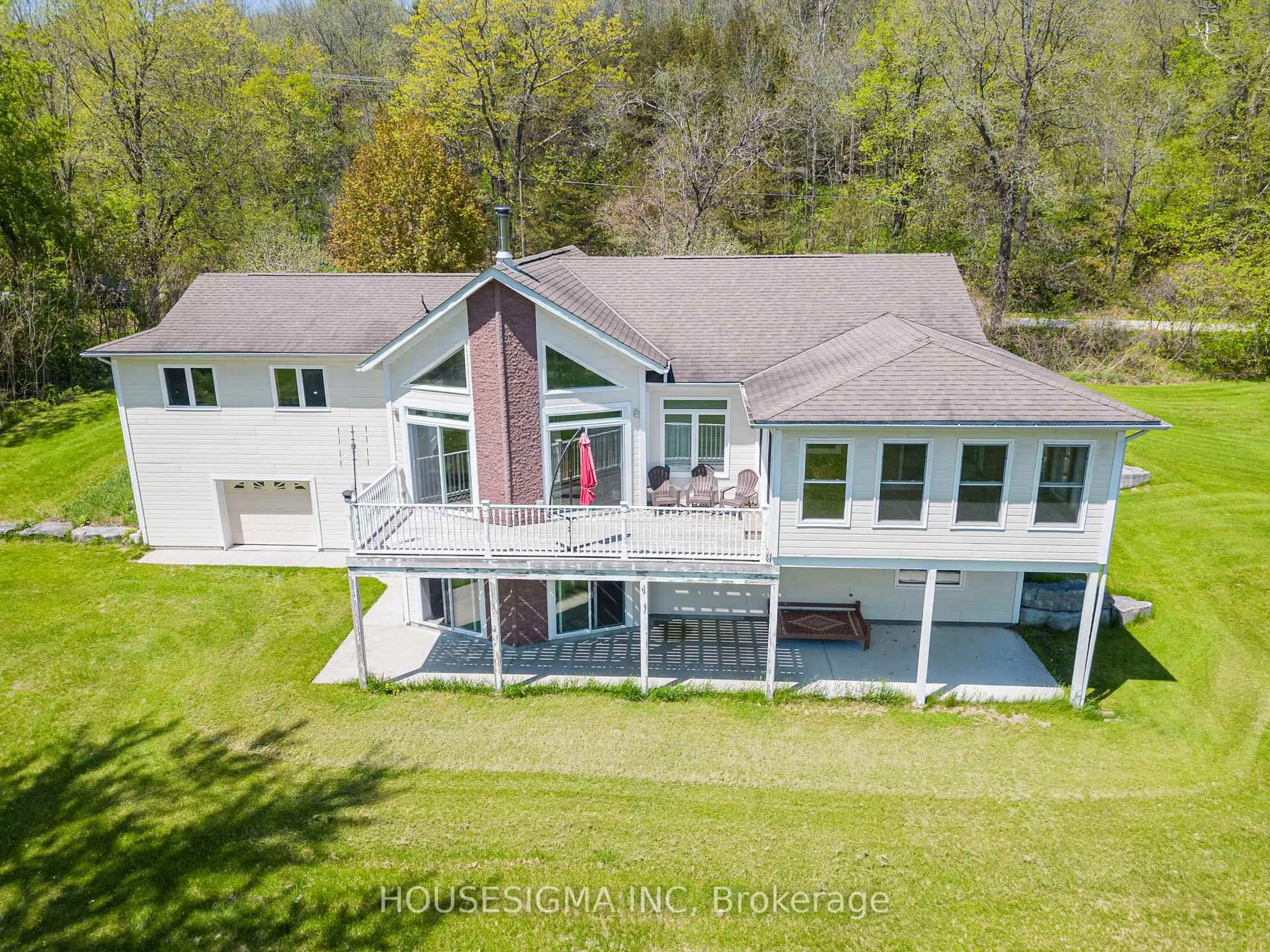 A pic from outside/outdoor area/front of a property/back of a property/a pic from drone, water/lake/river/ocean view for 139 Old River Rd, Leeds and the Thousand Islands Ontario K0E 1R0