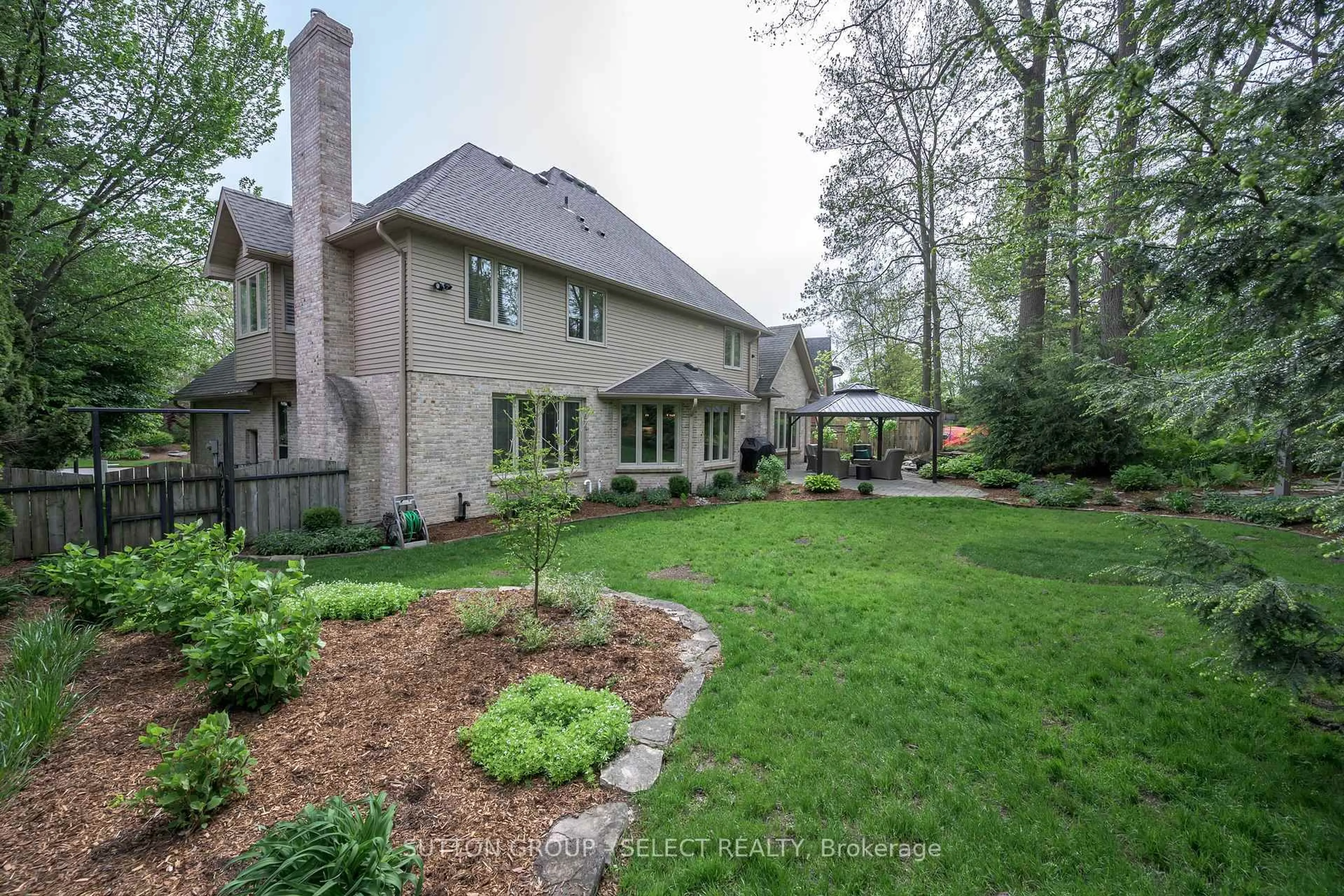 Home with brick exterior material, unknown for 38 Camrose Crt, London South Ontario N6K 4B5