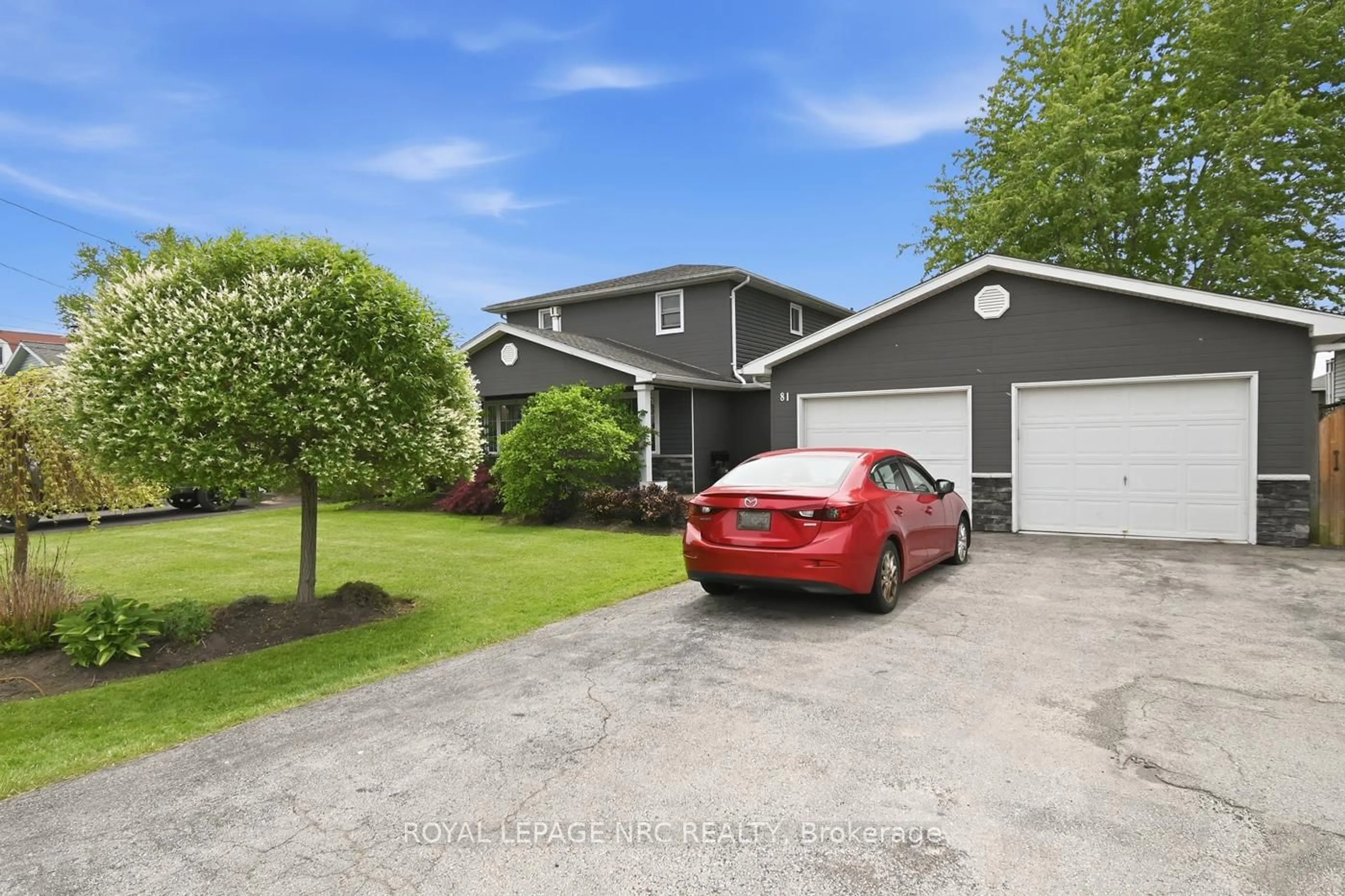 Home with vinyl exterior material, street for 81 Ferguson Ave, Fort Erie Ontario L2A 5J4