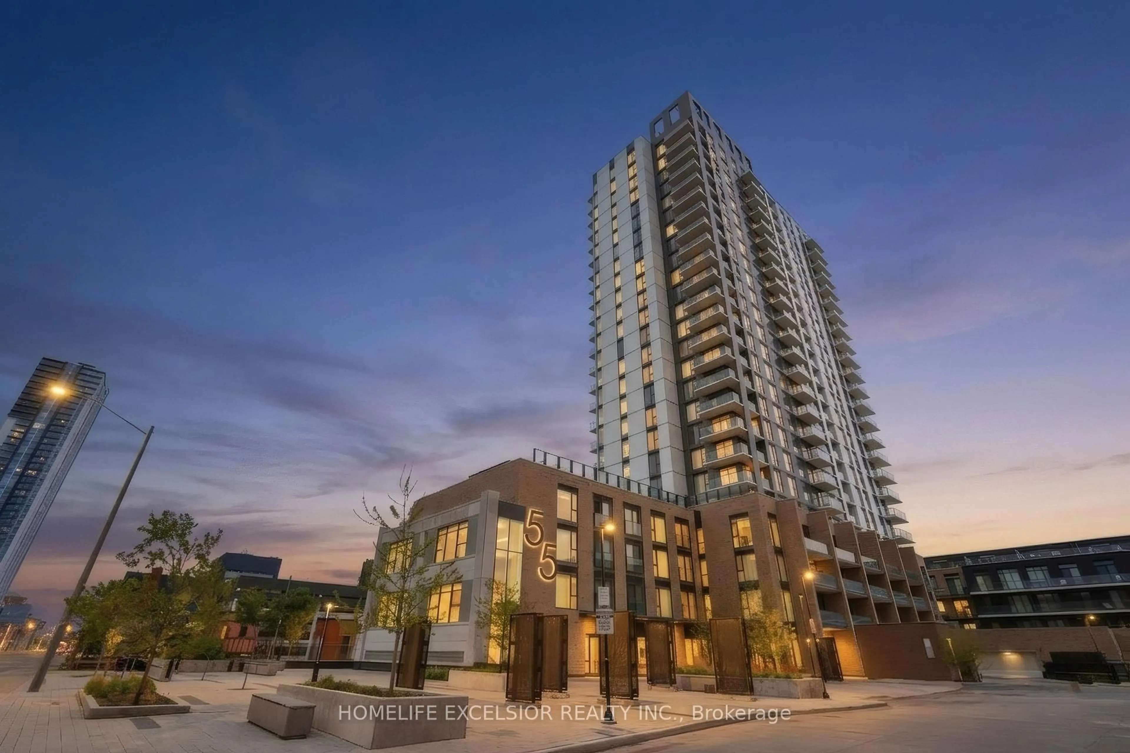 Patio, building for 55 Duke St #1002, Kitchener Ontario N2H 0C9