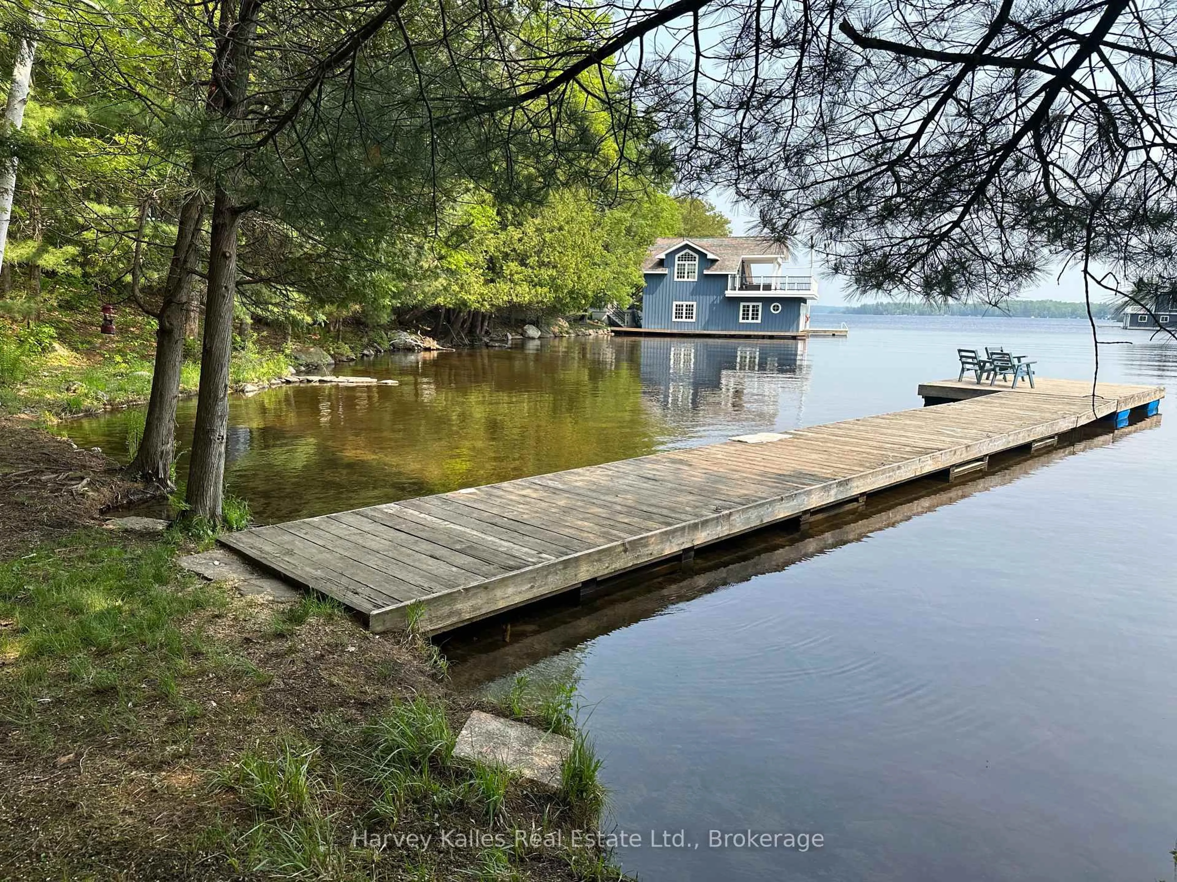 Blurry image for 1254 Barlochan Rd #4, Muskoka Lakes Ontario P1P 1R2