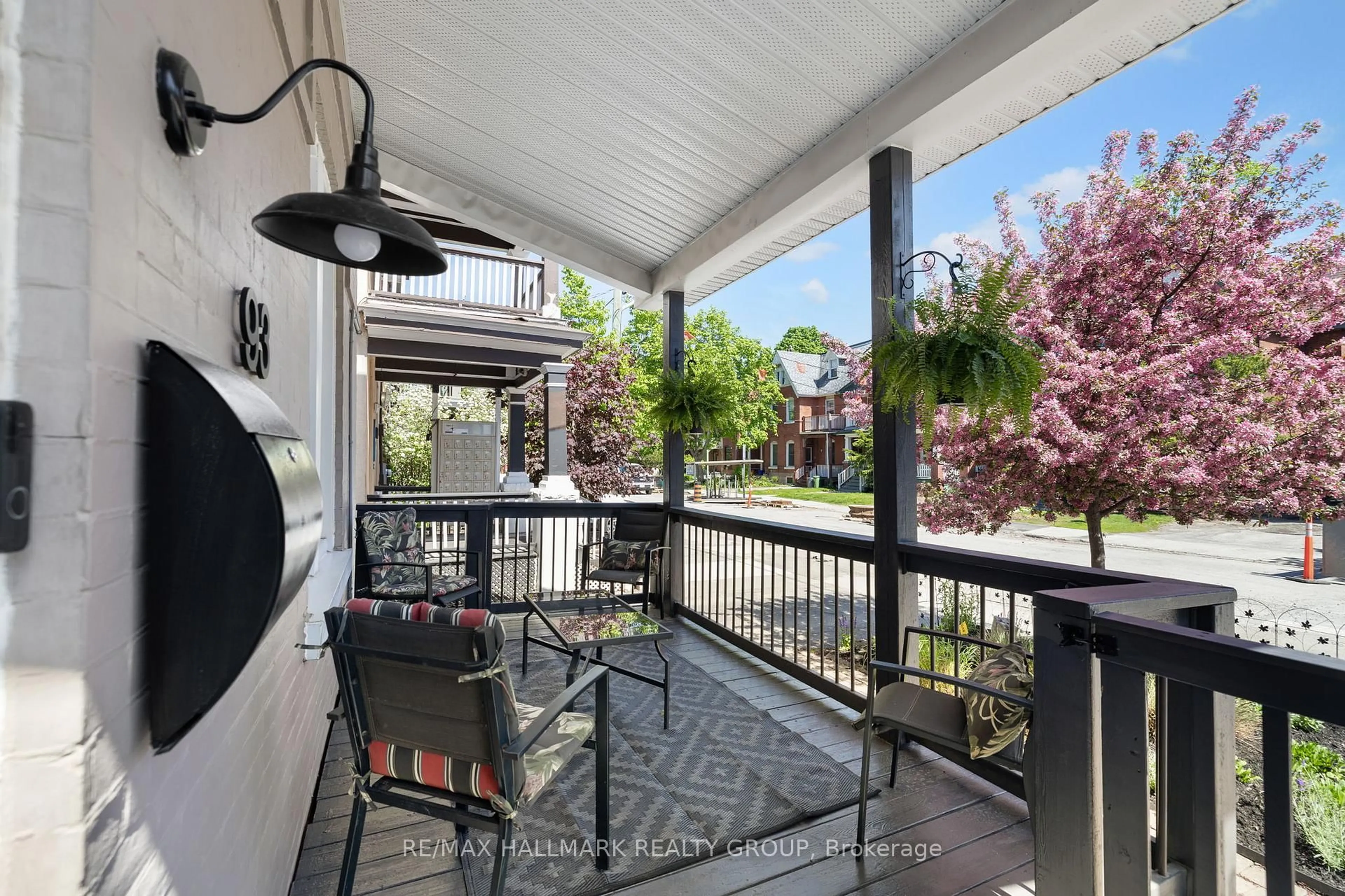 Patio, street for 93 James St, Ottawa Ontario K1R 5M2