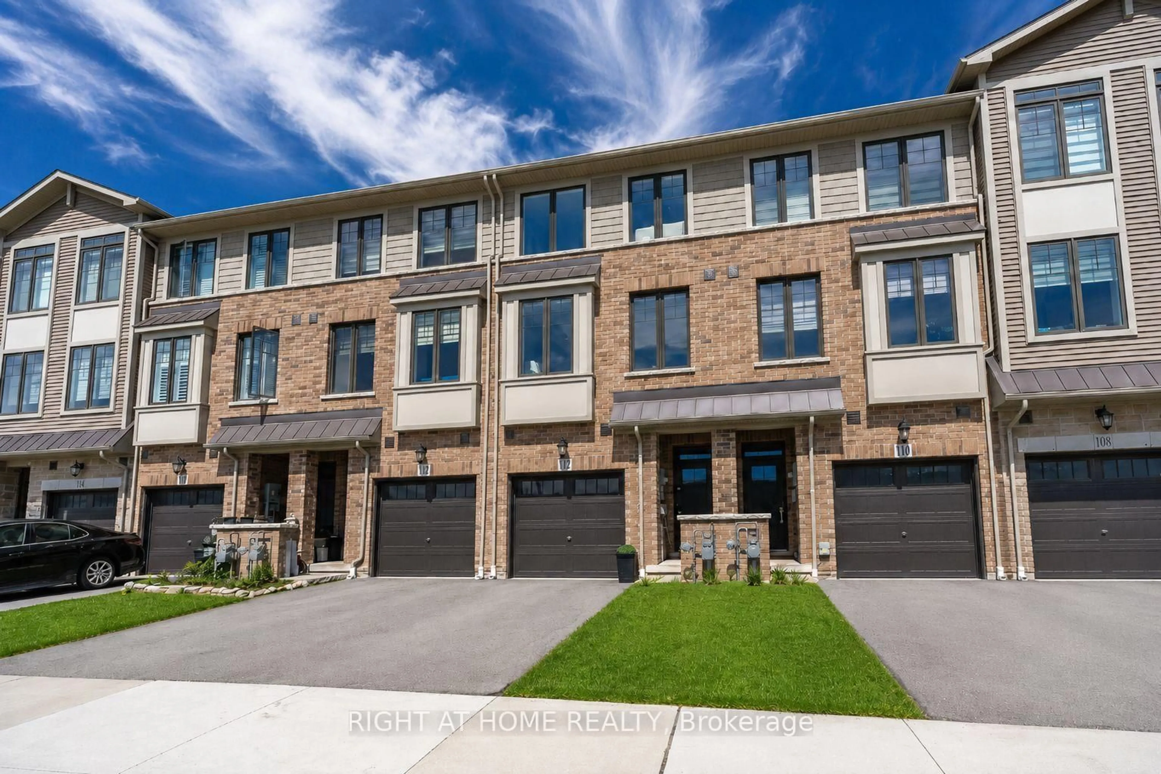 Home with brick exterior material, street for 112 Hollywood Crt, Cambridge Ontario N1R 8K8