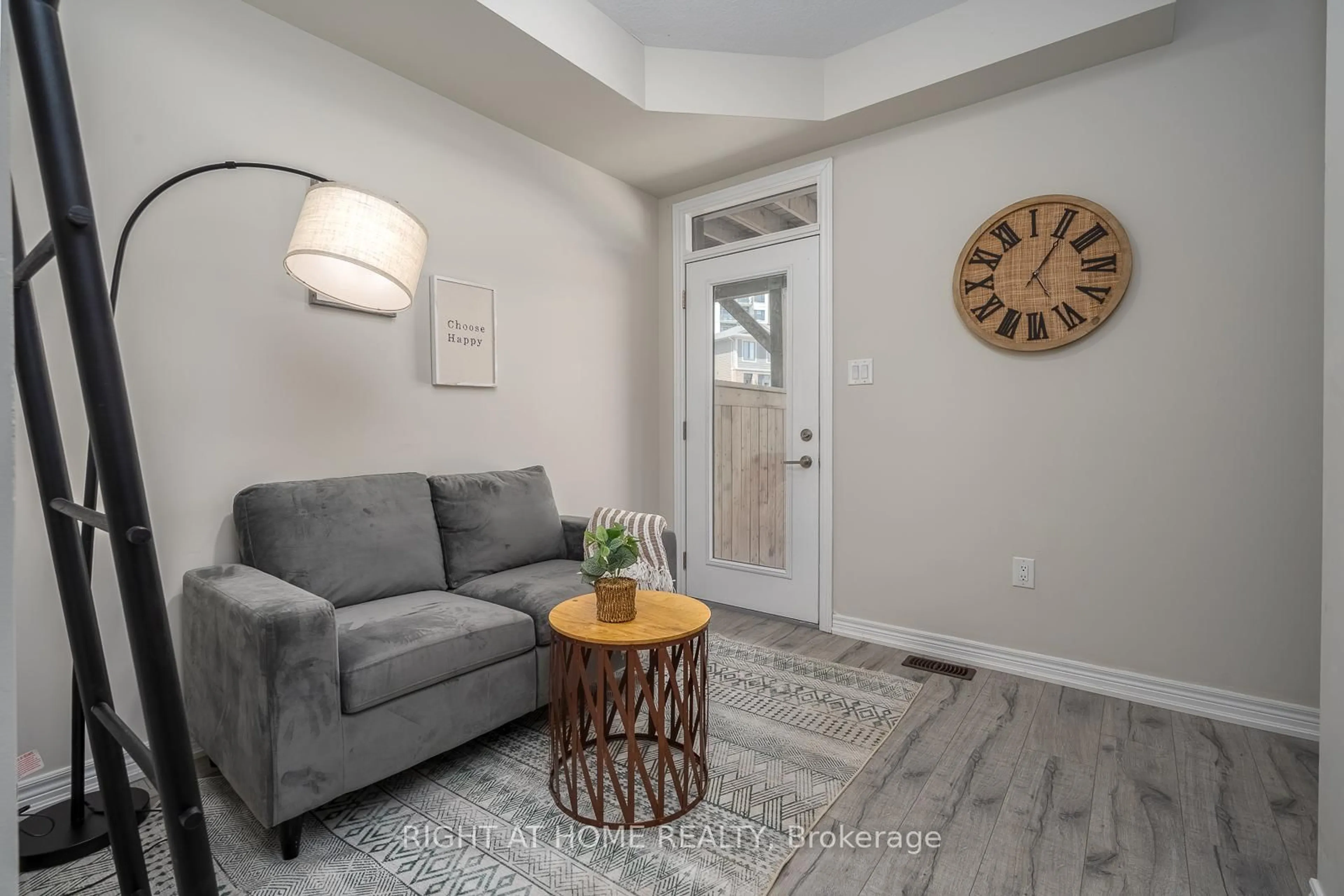 Living room with furniture, unknown for 112 Hollywood Crt, Cambridge Ontario N1R 8K8