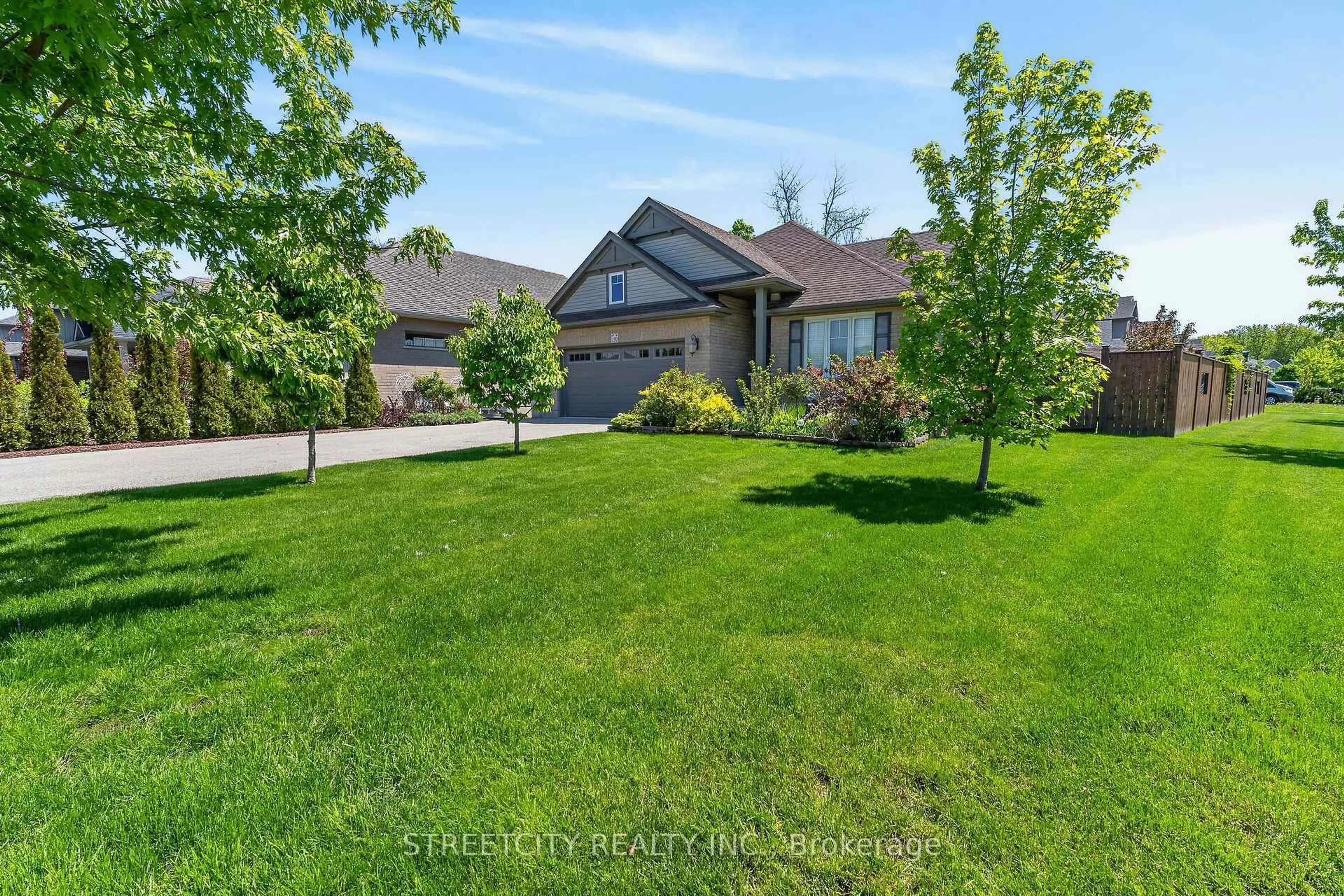 A pic from outside/outdoor area/front of a property/back of a property/a pic from drone, street for 190 Emery St, Central Elgin Ontario N5L 0A6