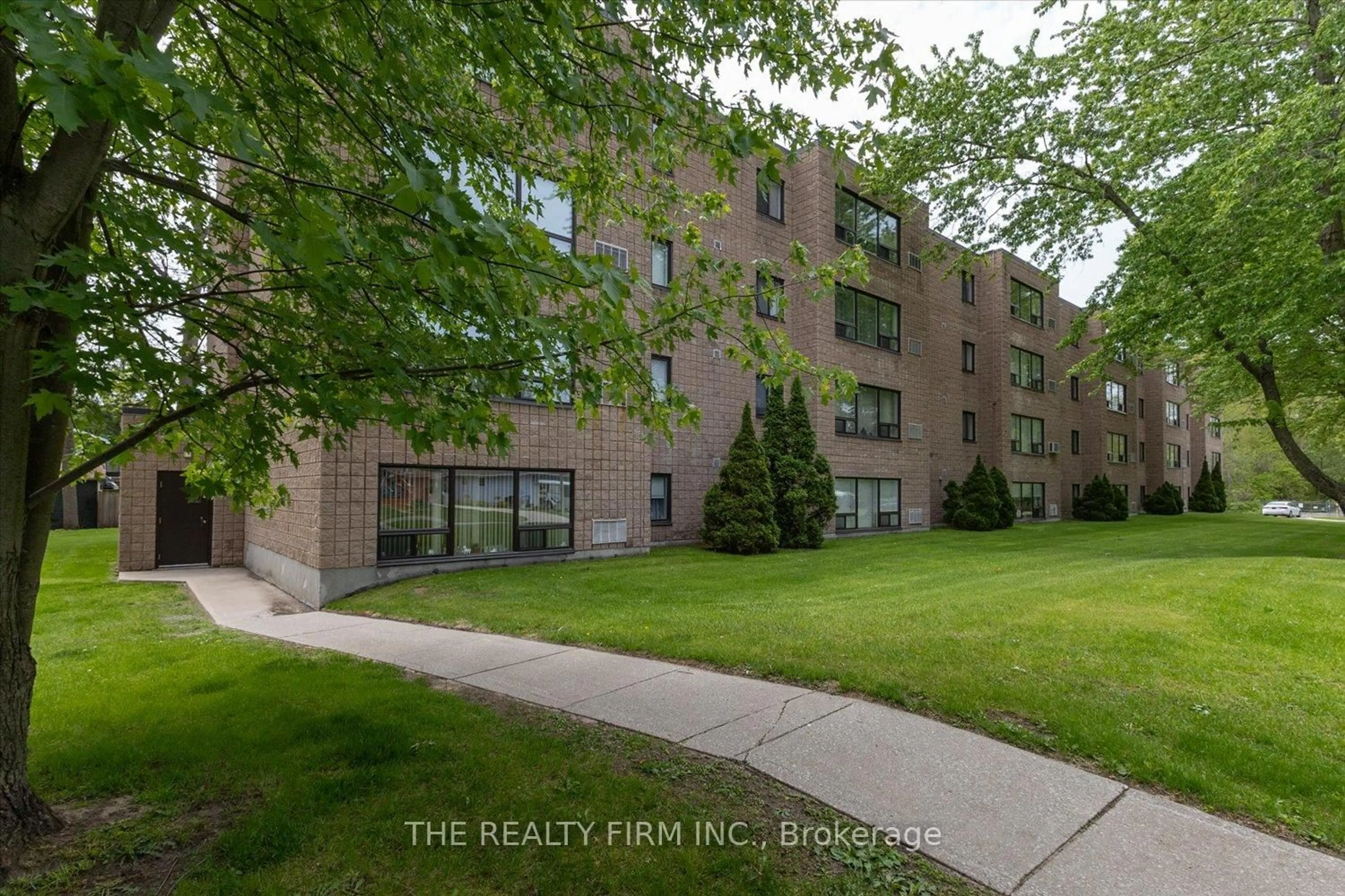Unknown for 220 Duke St #207, Strathroy-Caradoc Ontario N7G 1S3