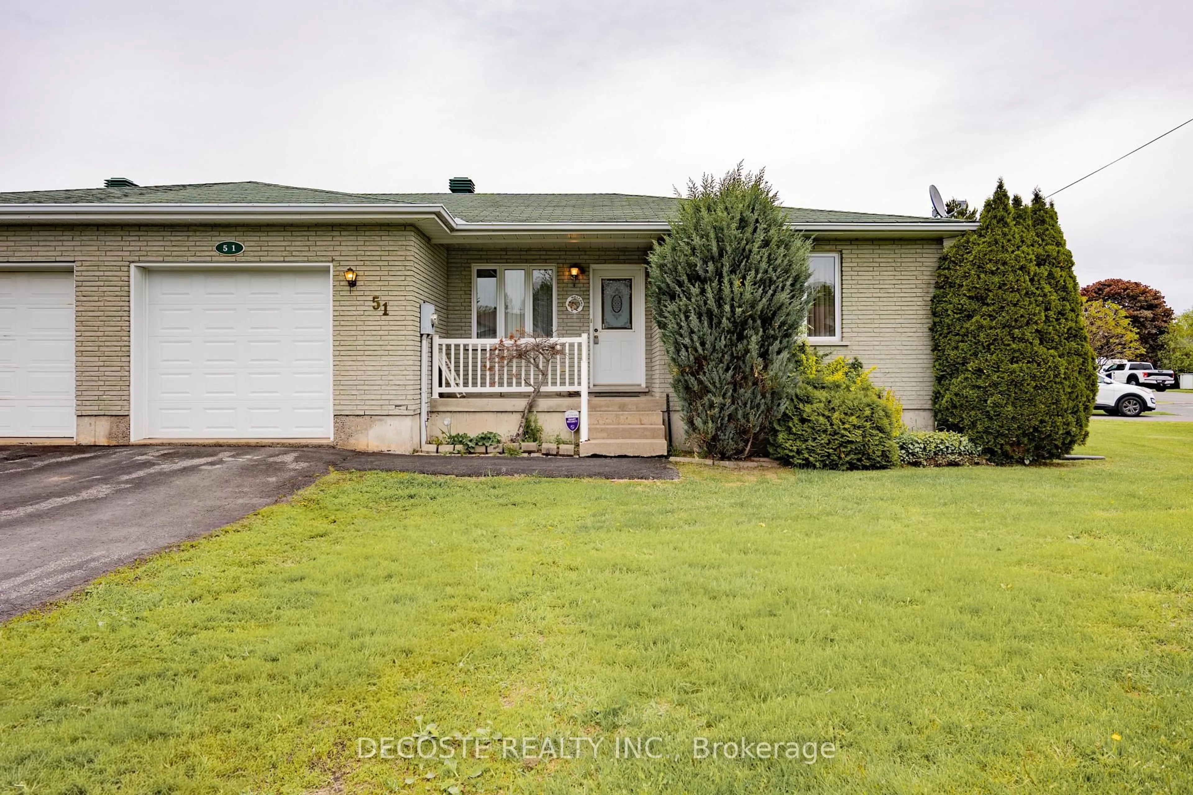 A pic from outside/outdoor area/front of a property/back of a property/a pic from drone, street for 51 Sandfield Ave, North Glengarry Ontario K0C 1A0